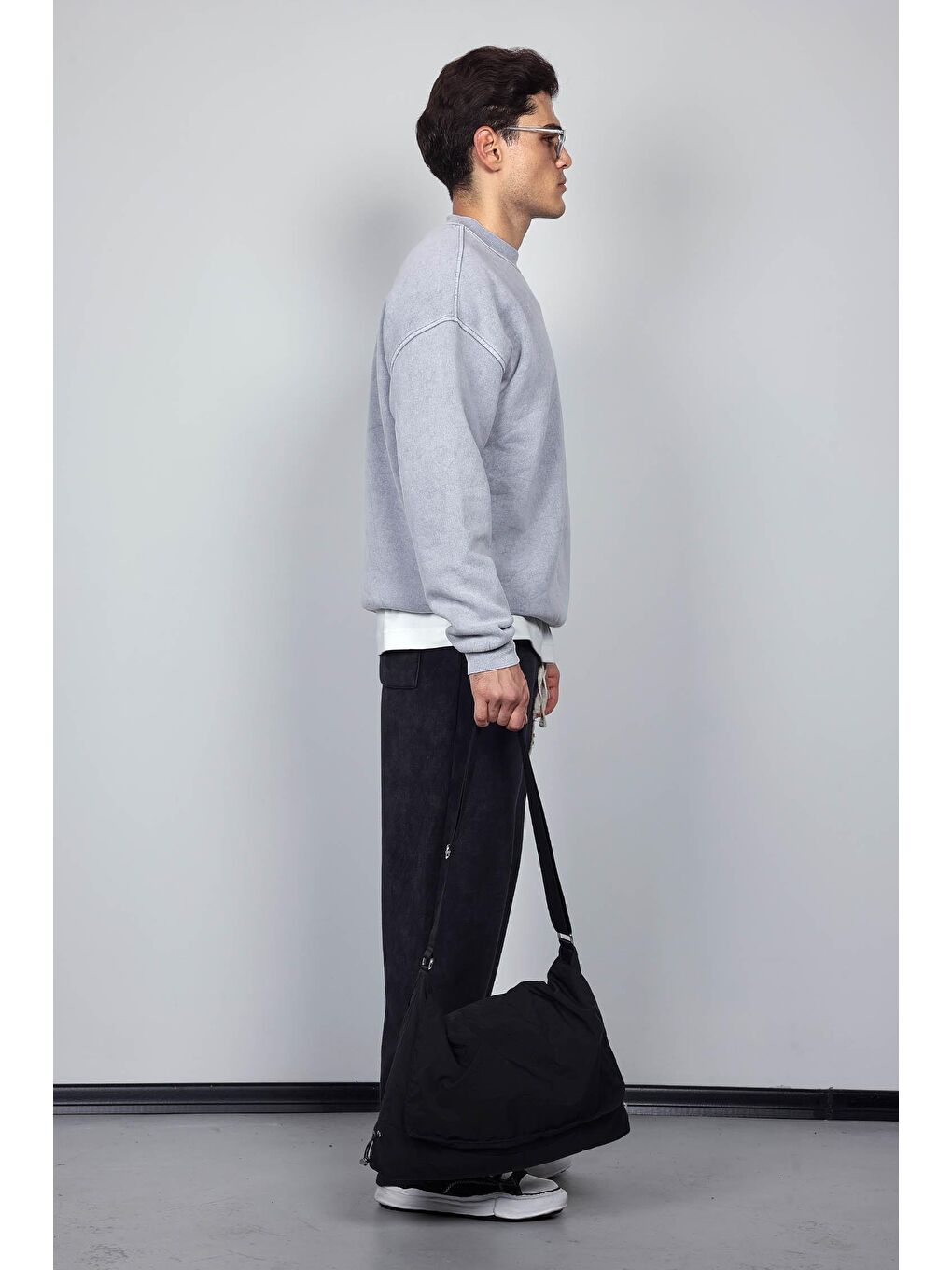 Erkek Rahat Kalıp Baskılı Yuvarlak Yaka Sweatshirt Gri-2