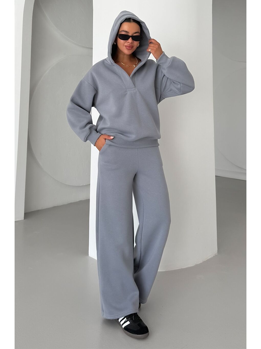 Gri Kadın Füme Patlı Yaka Kapüşonlu 3 İplik Eşofman Takımı