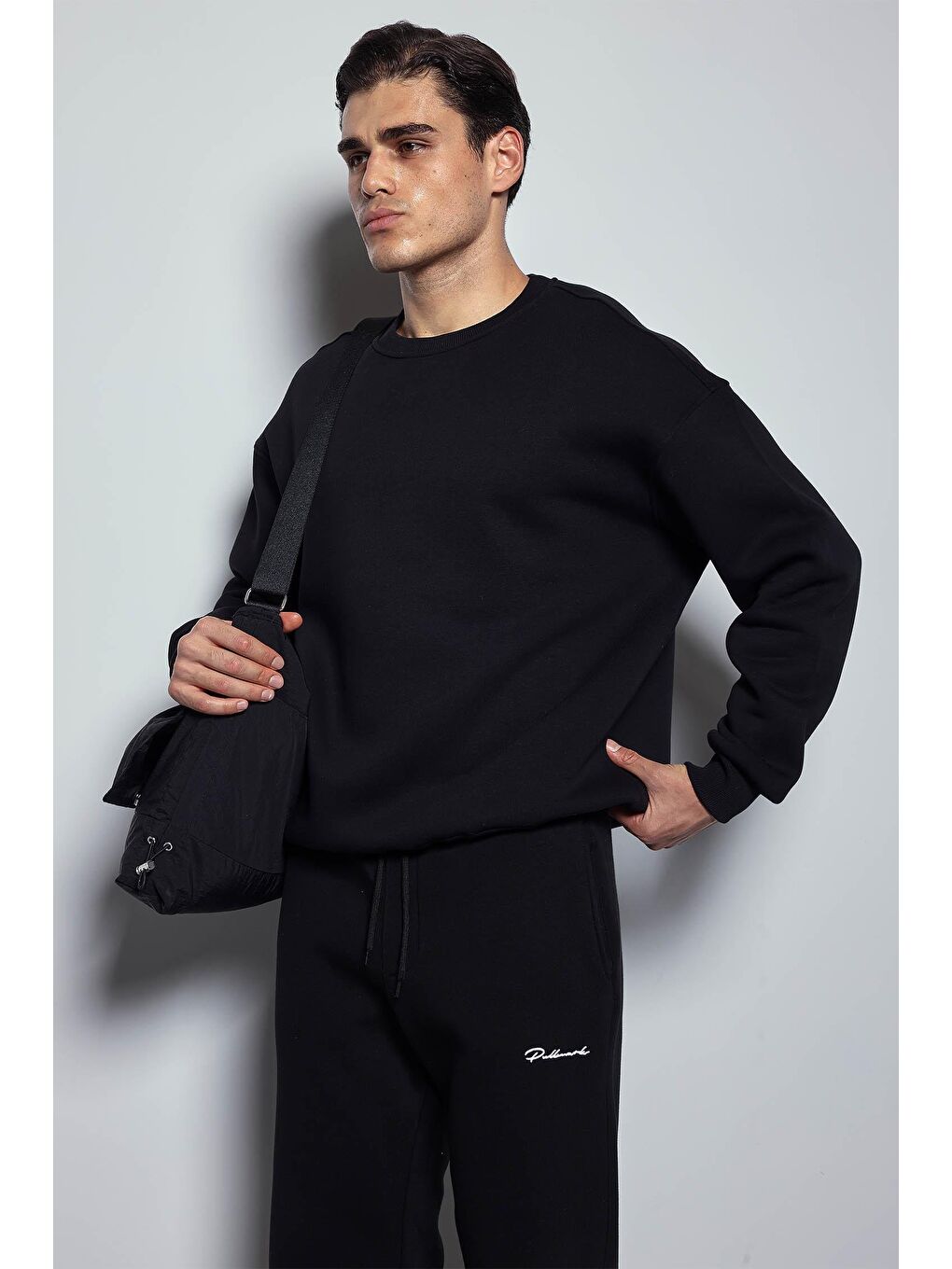 Erkek Oversize Bisiklet Yaka Basic Sweatshirt Siyah