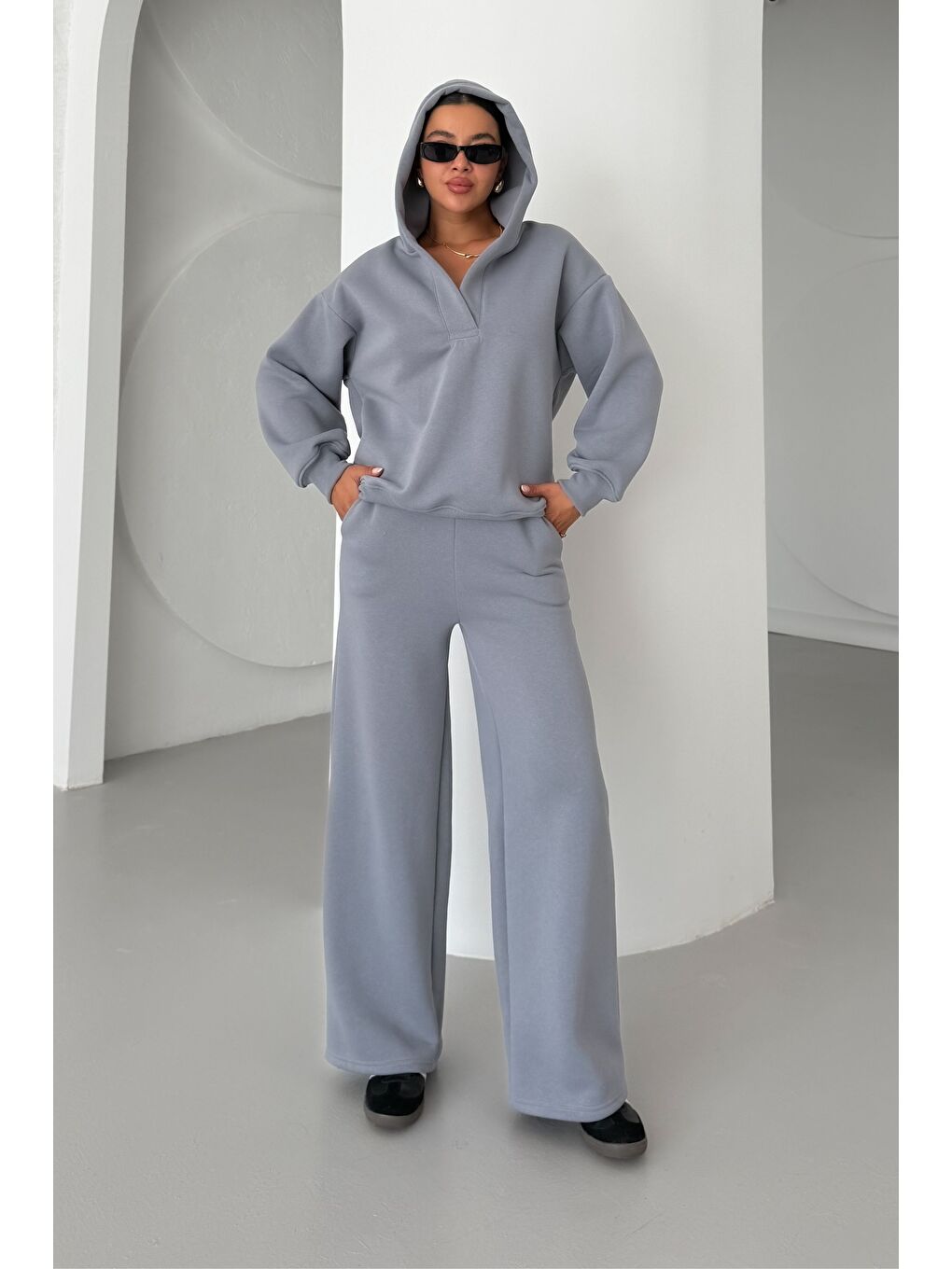 Gri Kadın Füme Patlı Yaka Kapüşonlu 3 İplik Eşofman Takımı-2