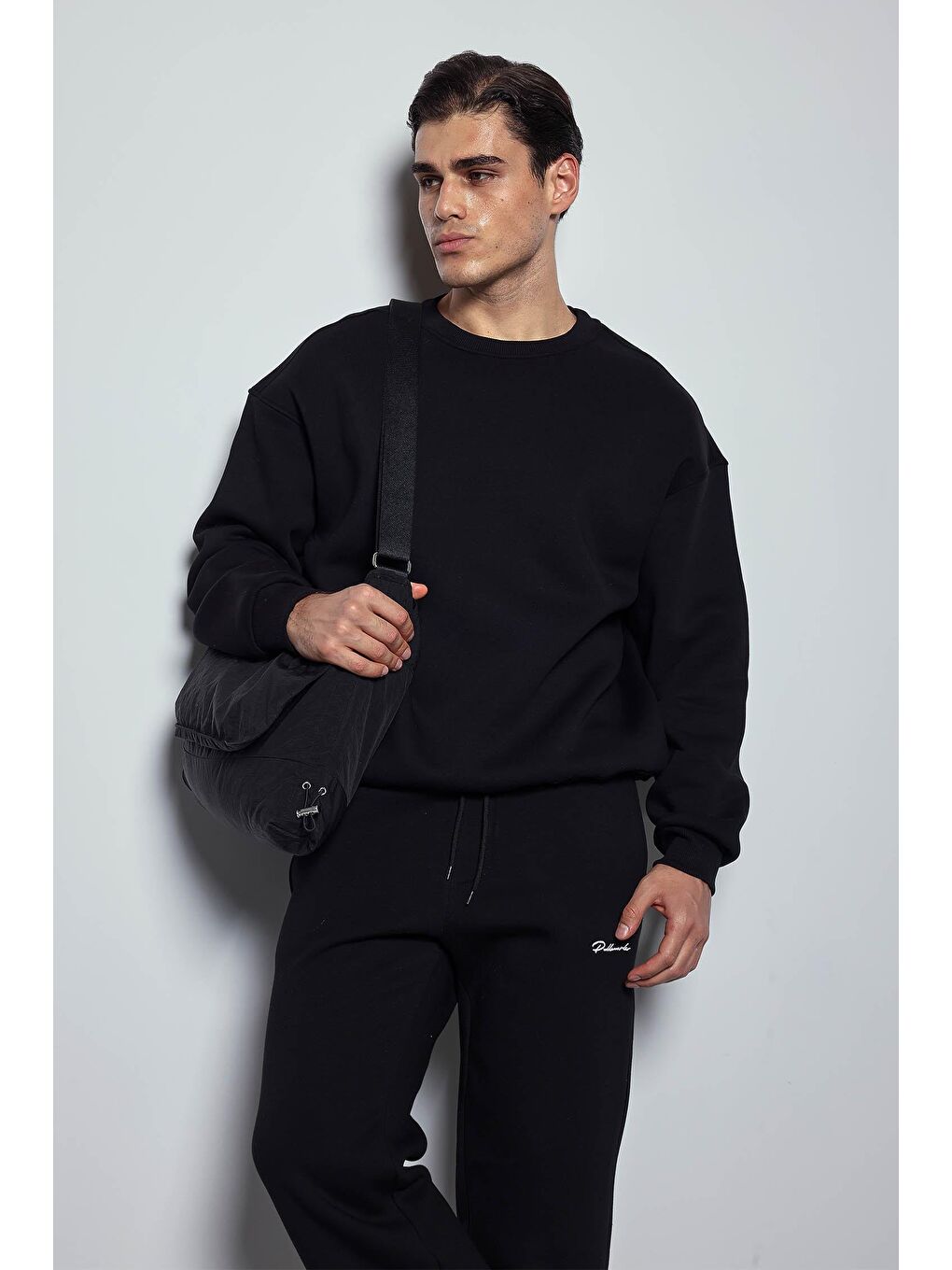 Erkek Oversize Bisiklet Yaka Basic Sweatshirt Siyah-4