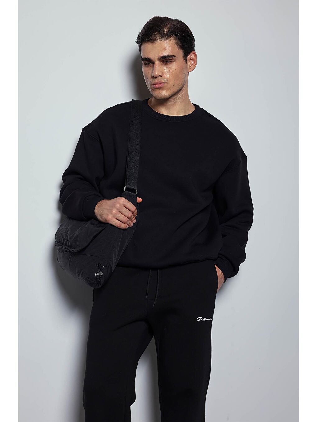 Erkek Oversize Bisiklet Yaka Basic Sweatshirt Siyah-5
