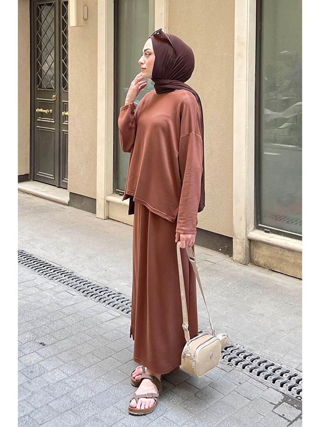 Kristal Etekli Takım Acı Kahverengi-1