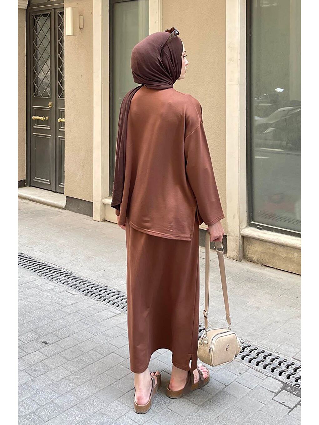 Kristal Etekli Takım Acı Kahverengi-3