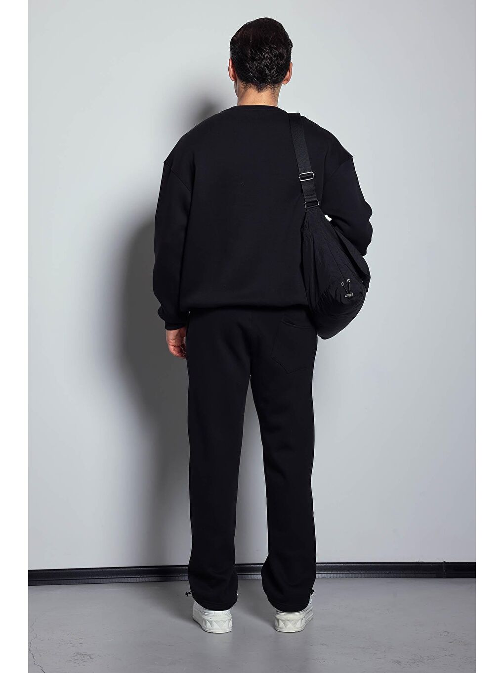 Erkek Oversize Bisiklet Yaka Basic Sweatshirt Siyah-9