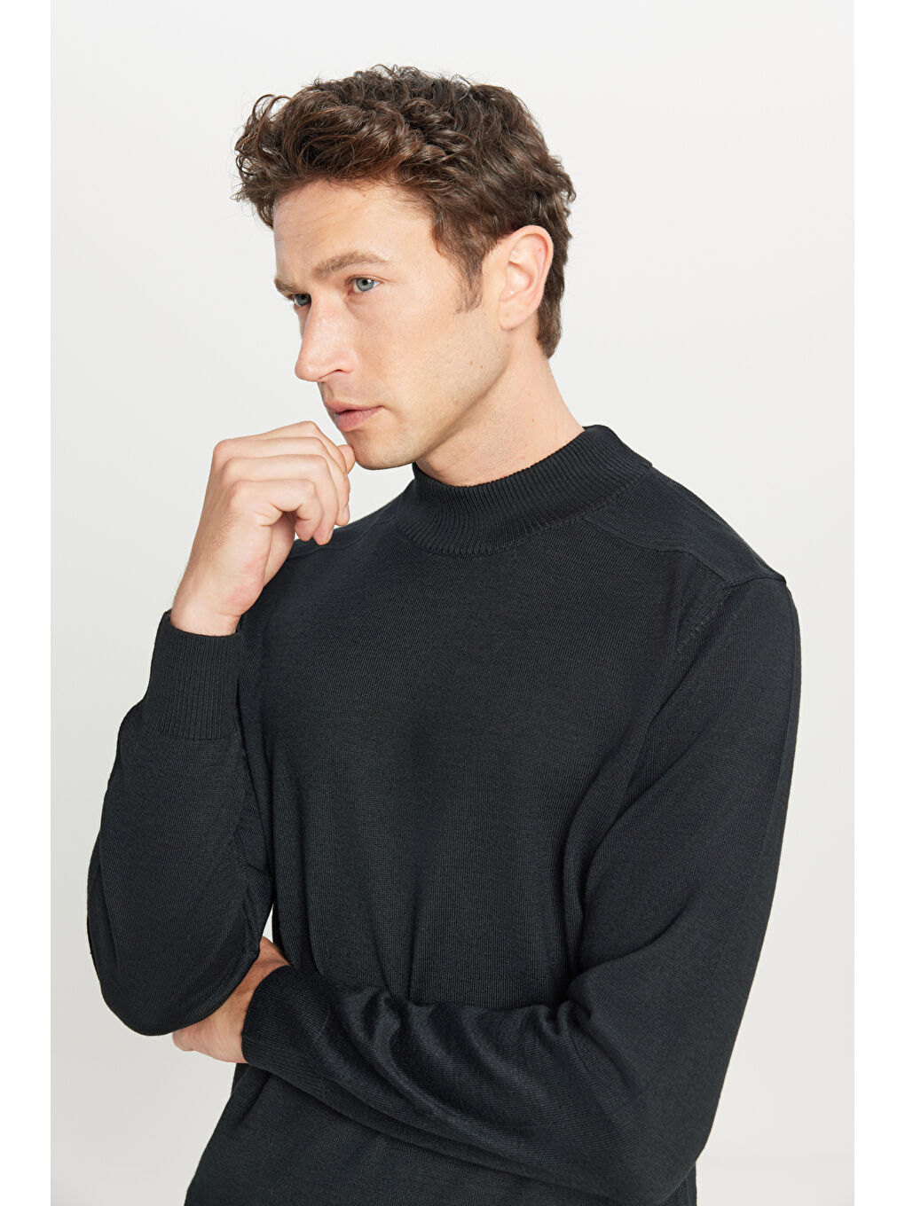 Erkek Siyah Yünlü Standart Fit Normal Kesim Yarım Balıkçı Yaka Basic Triko Kazak-3