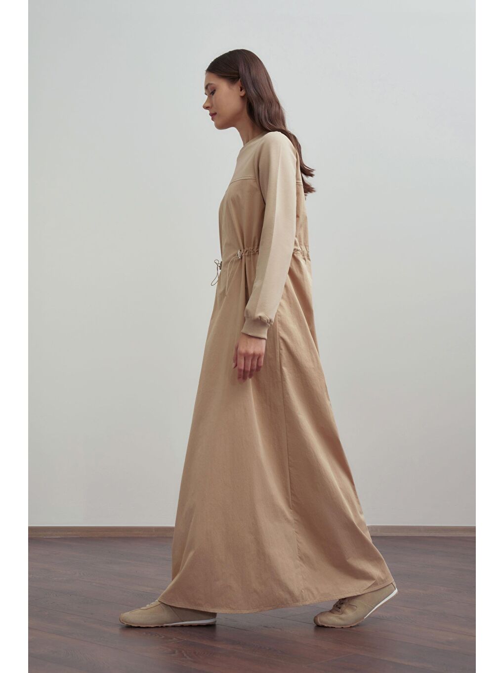 Bej-Lastikli Bel Ayarlı Elbise-1