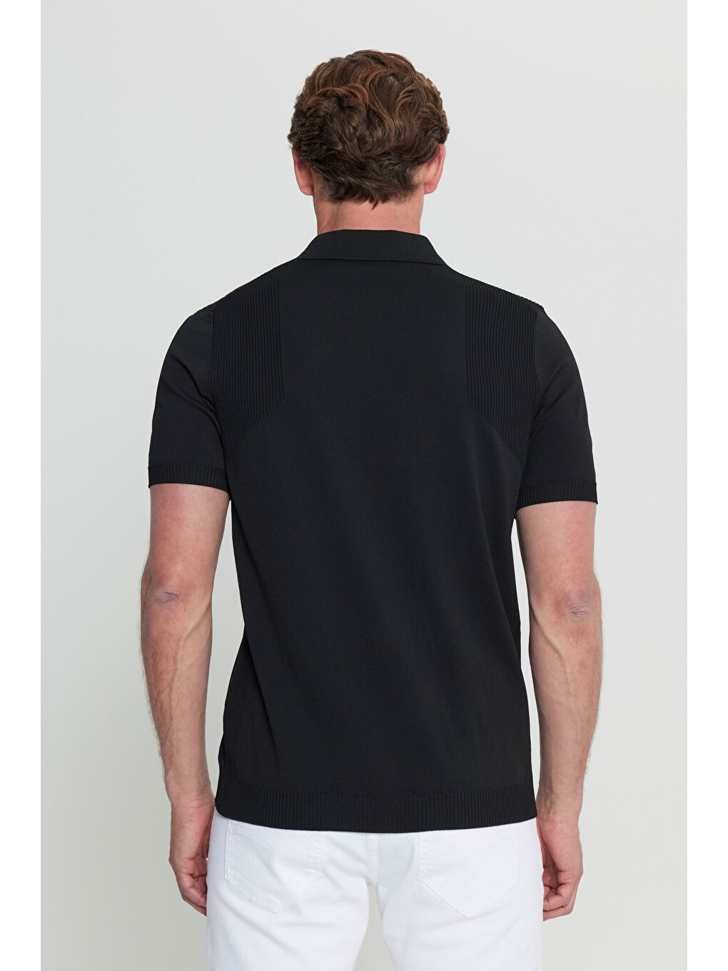 Erkek Siyah %100 Pamuk Slim Fit Dar Kesim Bisiklet Yaka Jakarlı Tişört-4