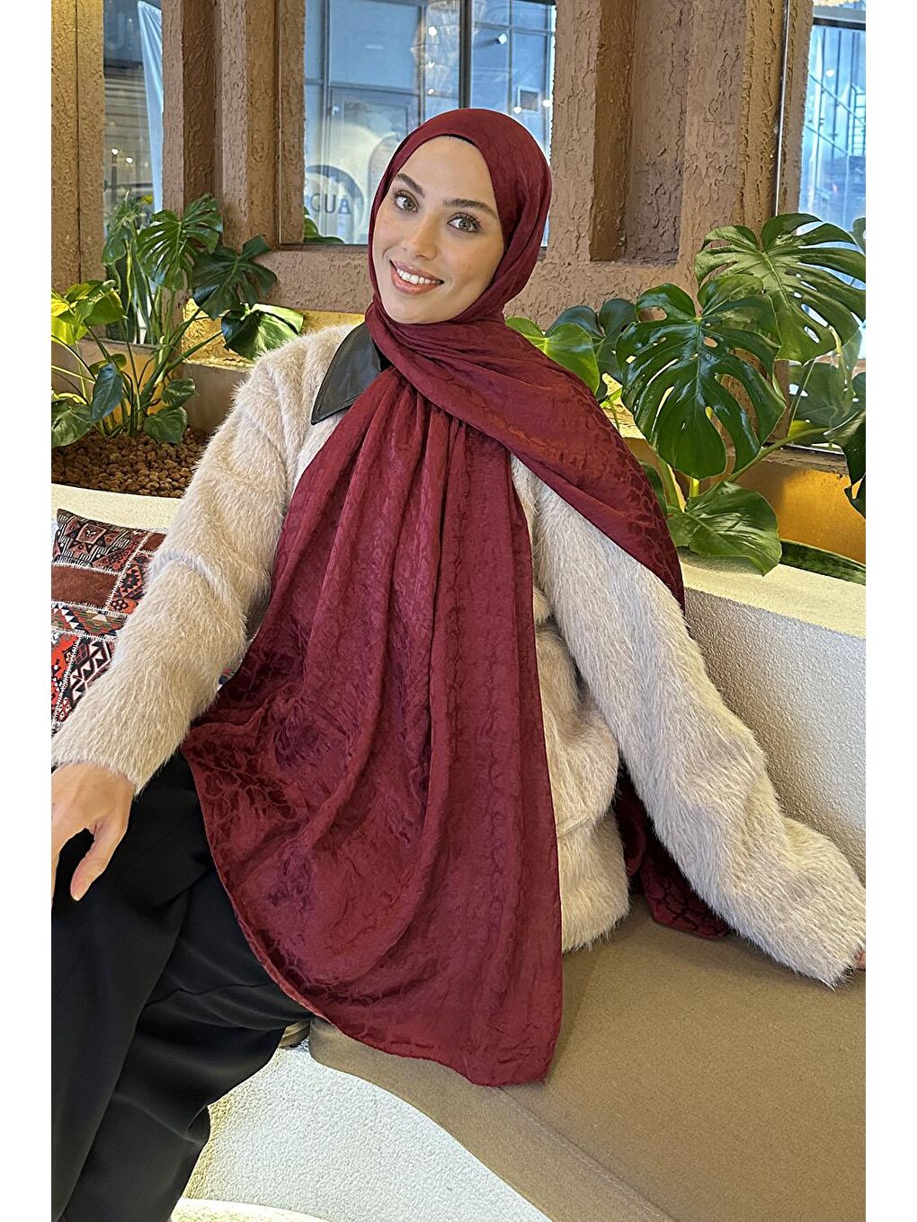 Bloom Desen Ayrobin Floş Jakar Şal Bordo