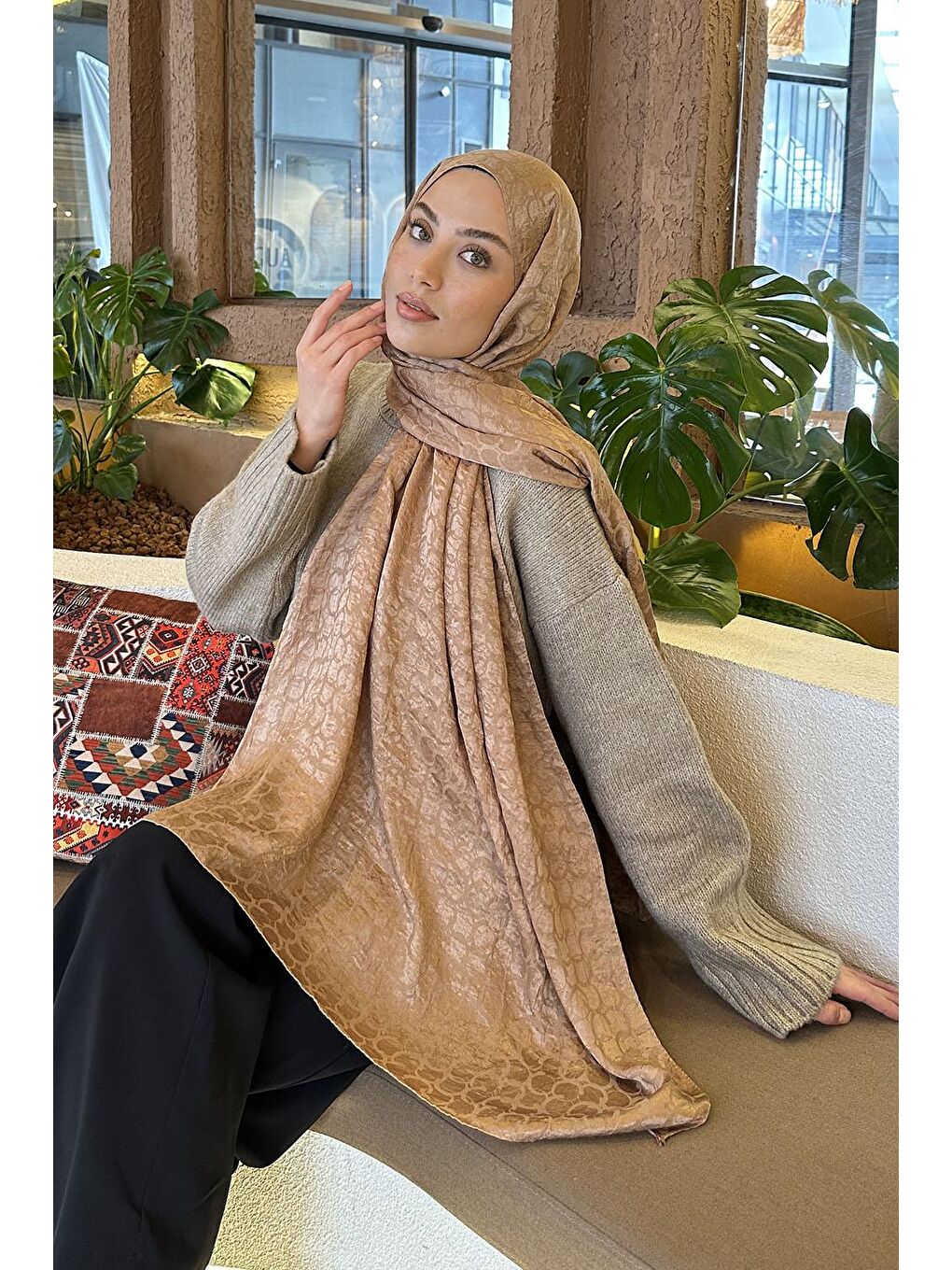 Kahverengi Bloom Desen Ayrobin Floş Jakar Şal Camel-2