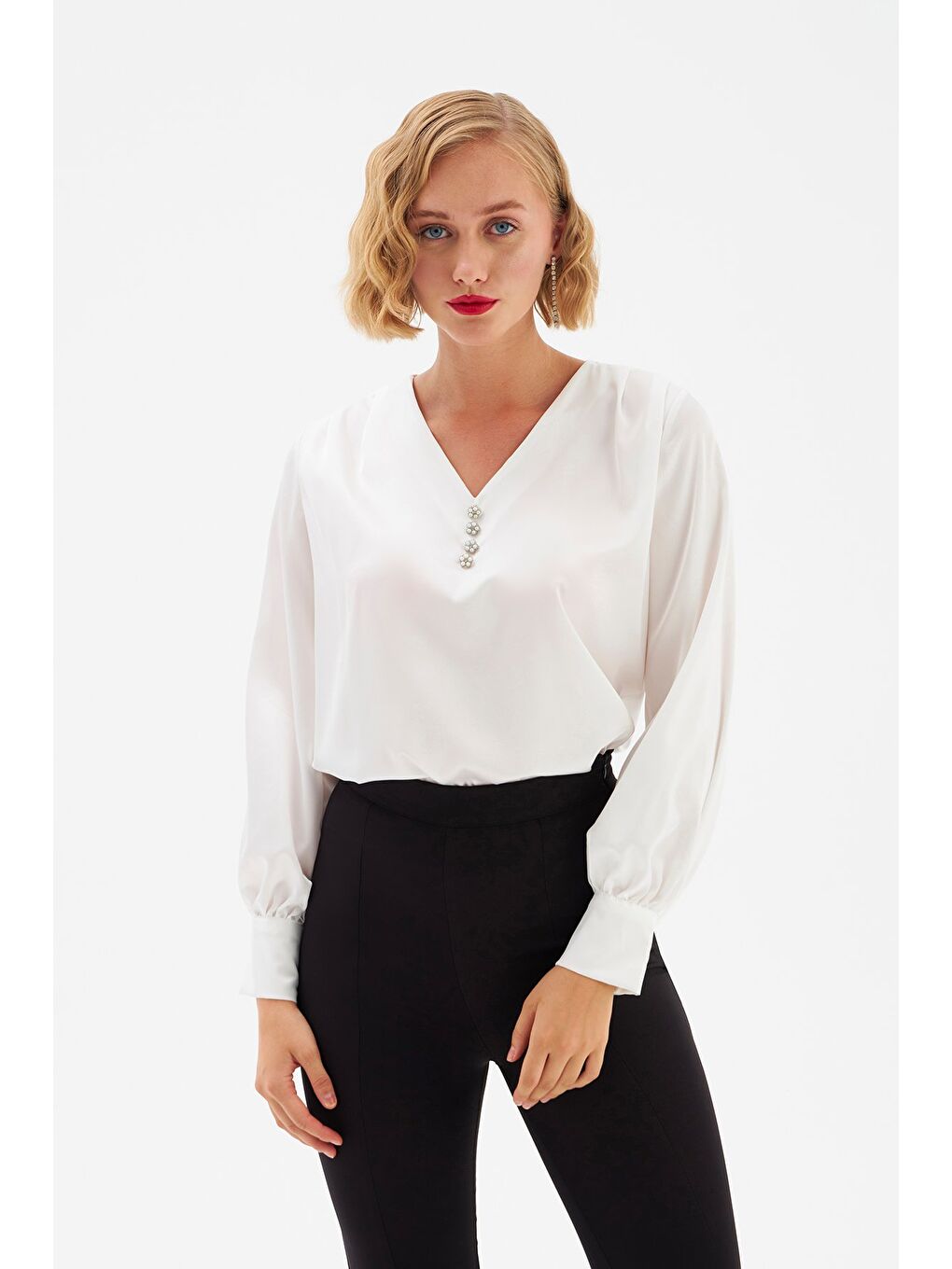 Düğme Detaylı Saten Bluz - Ekru