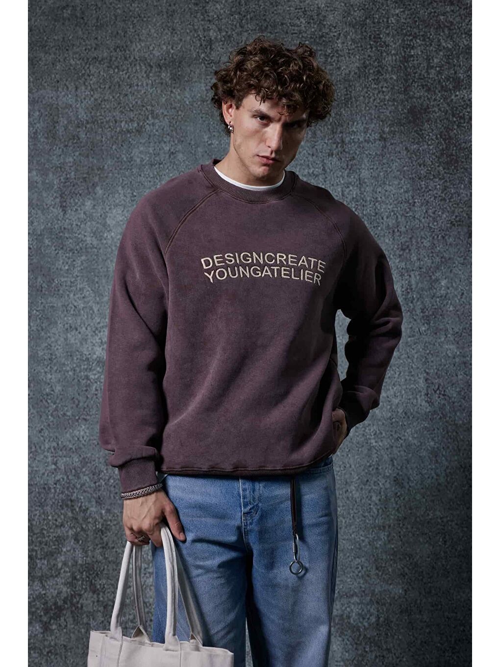 Erkek Oversize Yazı Baskılı Sweatshirt Kahverengi-1
