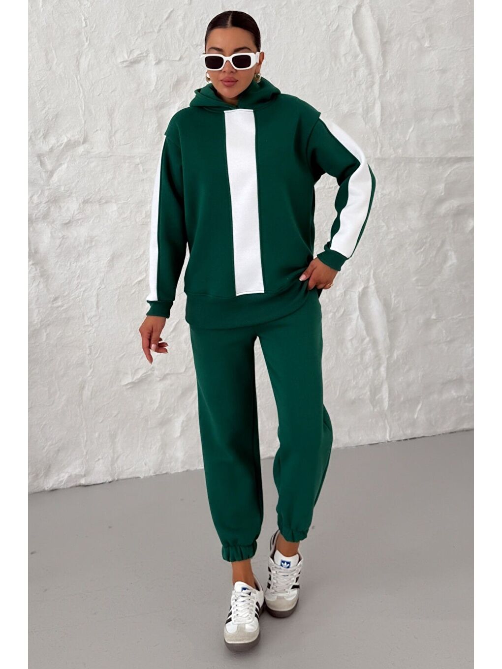 Kadın Nefti Yeşil Kapüşonlu Kol Ve Göğüs Dikey Kalın Şeritli Alt-Üst Eşofman Takımı