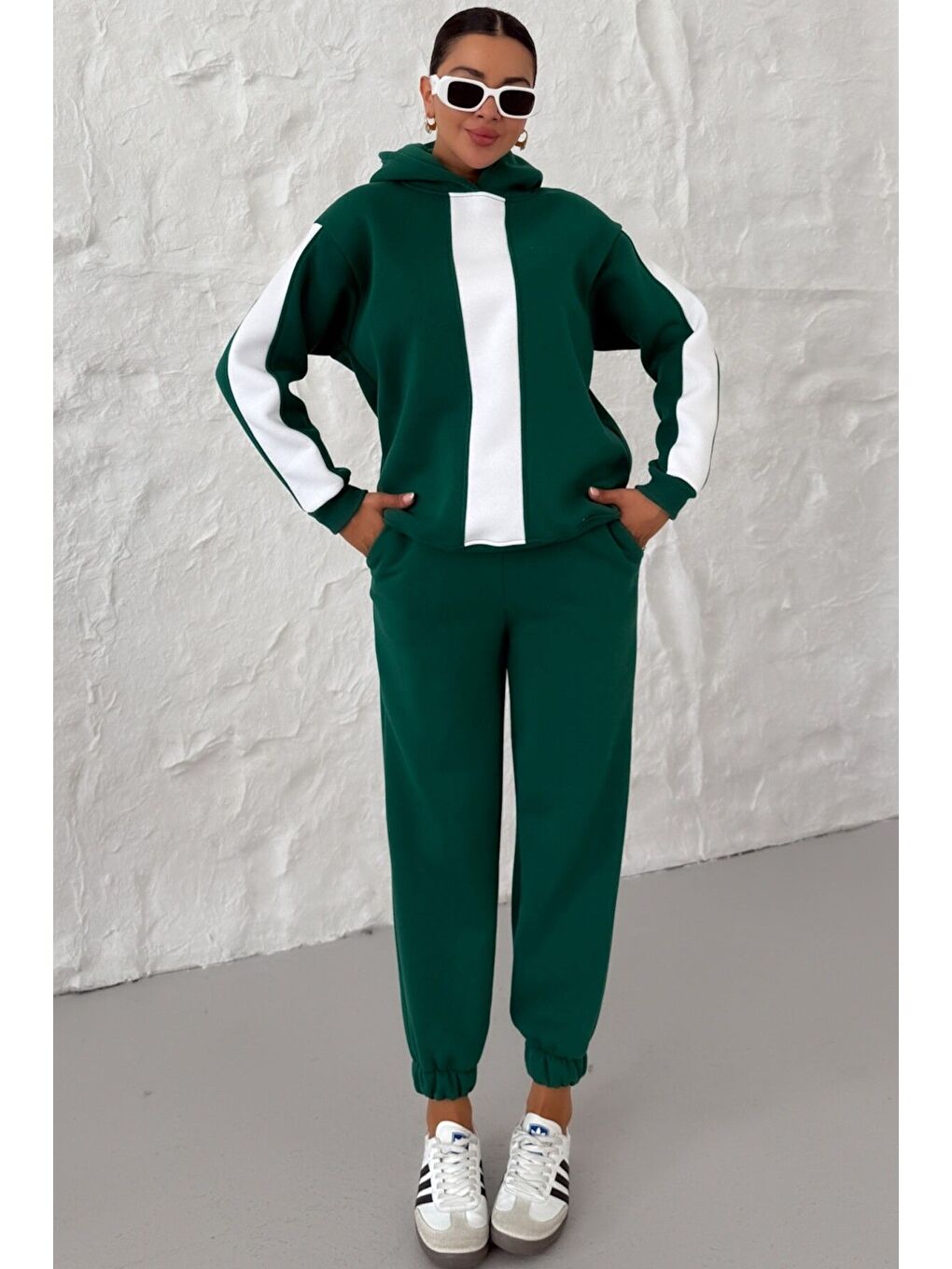 Kadın Nefti Yeşil Kapüşonlu Kol Ve Göğüs Dikey Kalın Şeritli Alt-Üst Eşofman Takımı-1