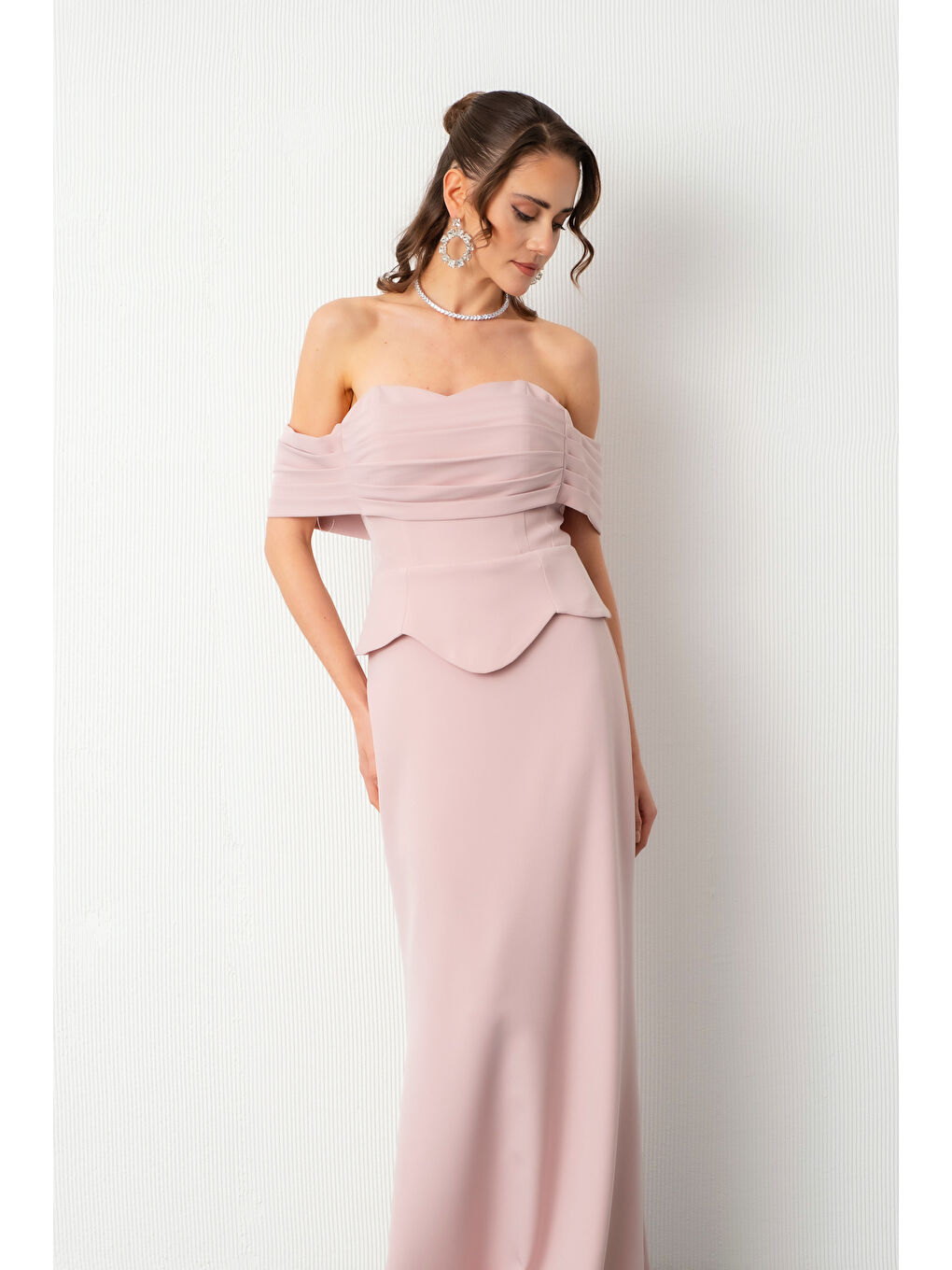 Pembe Kadın Pudra Kayık Yaka Peplum Detay Uzun Balık Abiye-2