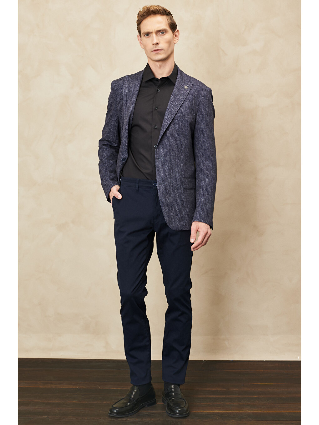 Erkek Lacivert Magic Fit Kırlangıç Yaka Balıksırtı Desenli Kırışmaz Ceket-1