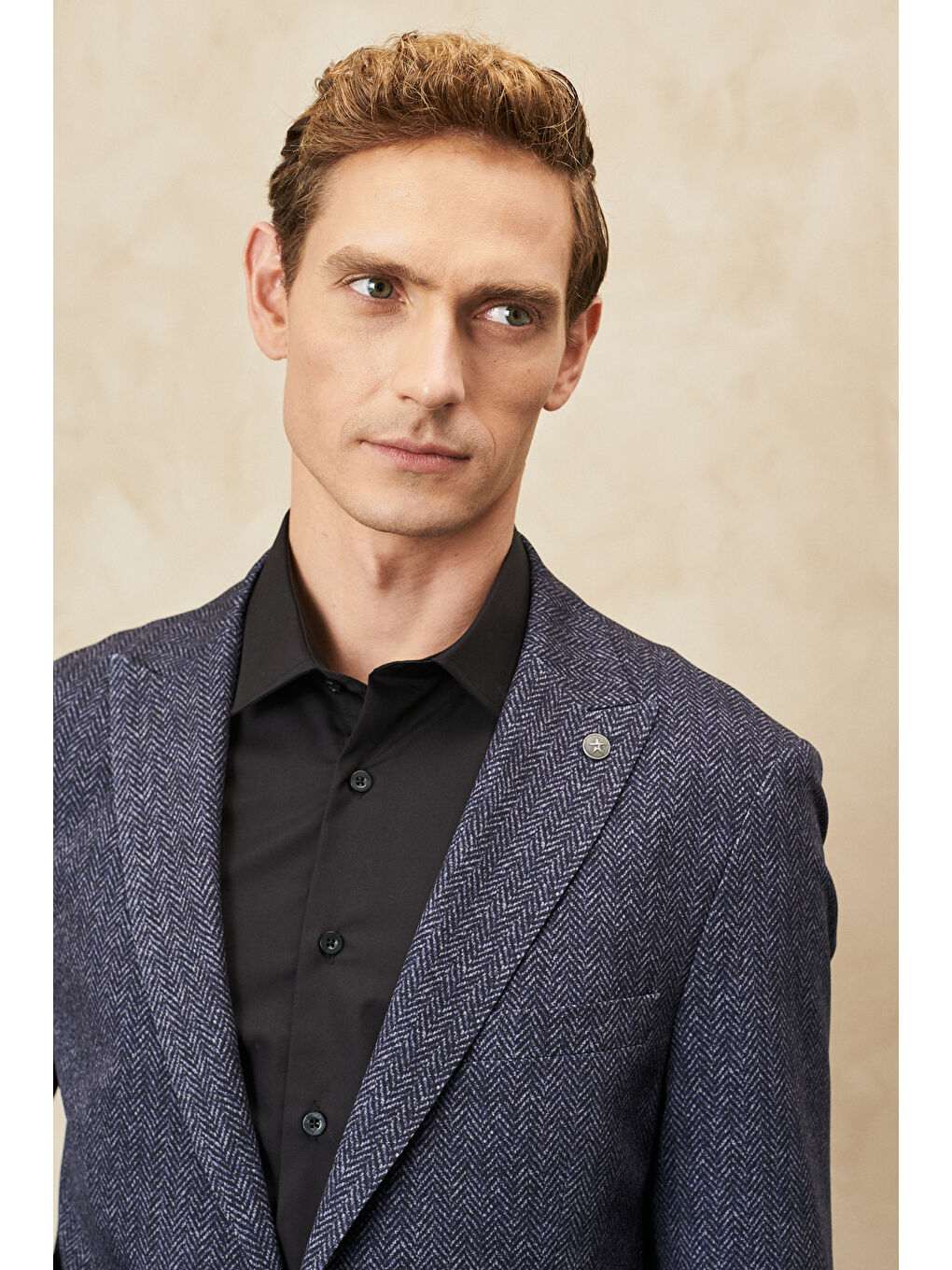 Erkek Lacivert Magic Fit Kırlangıç Yaka Balıksırtı Desenli Kırışmaz Ceket-2