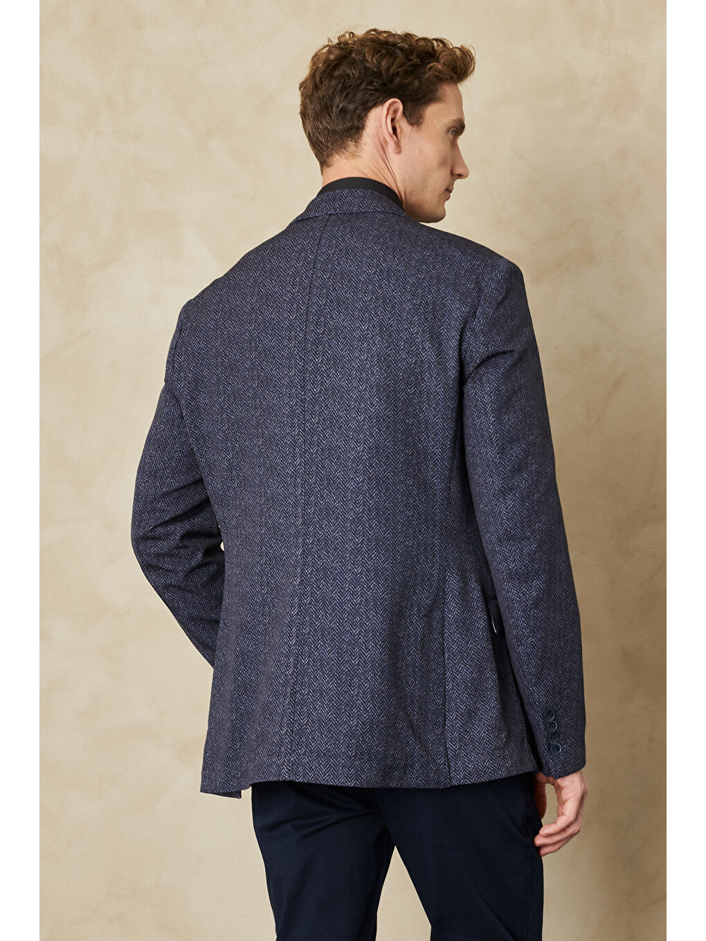 Erkek Lacivert Magic Fit Kırlangıç Yaka Balıksırtı Desenli Kırışmaz Ceket-3