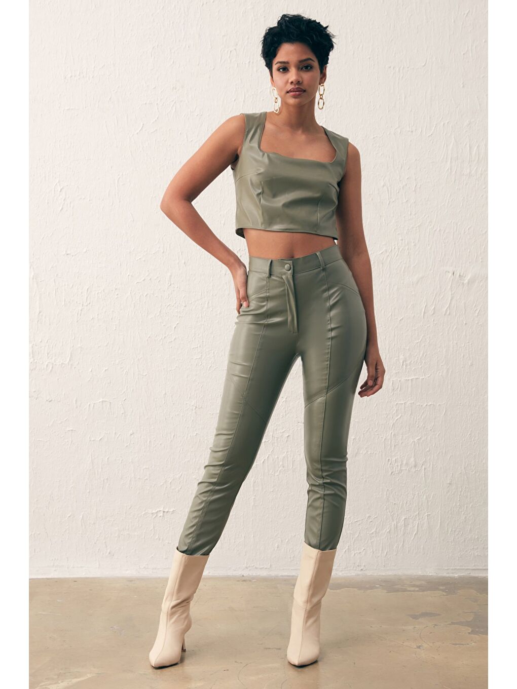 Kare Yaka Deri Crop Bluz - Çağla Yeşili-4