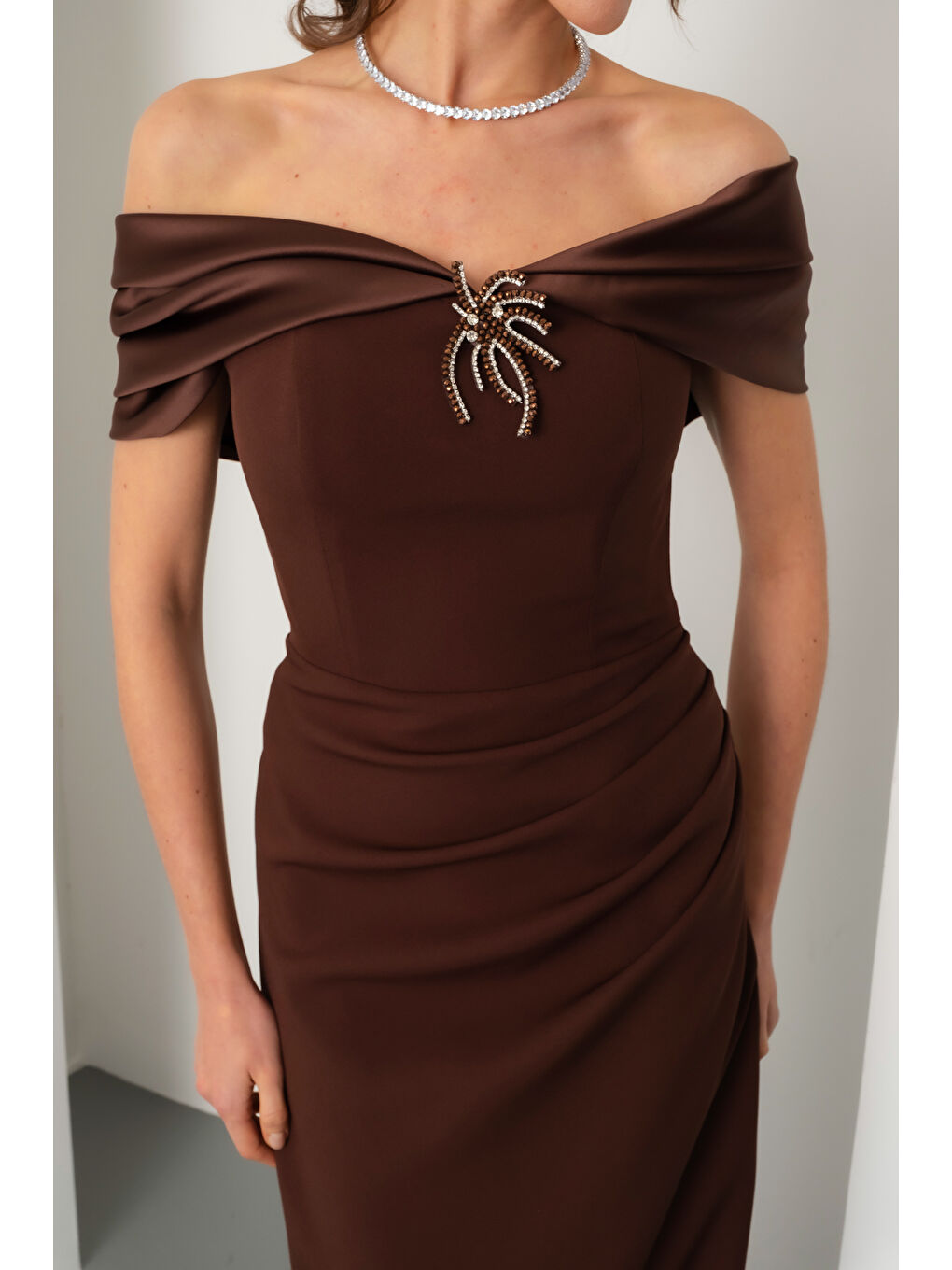Kadın Kahverengi Aksesuar Detay Uzun Söz Nişan Nikah Abiye Elbise-4