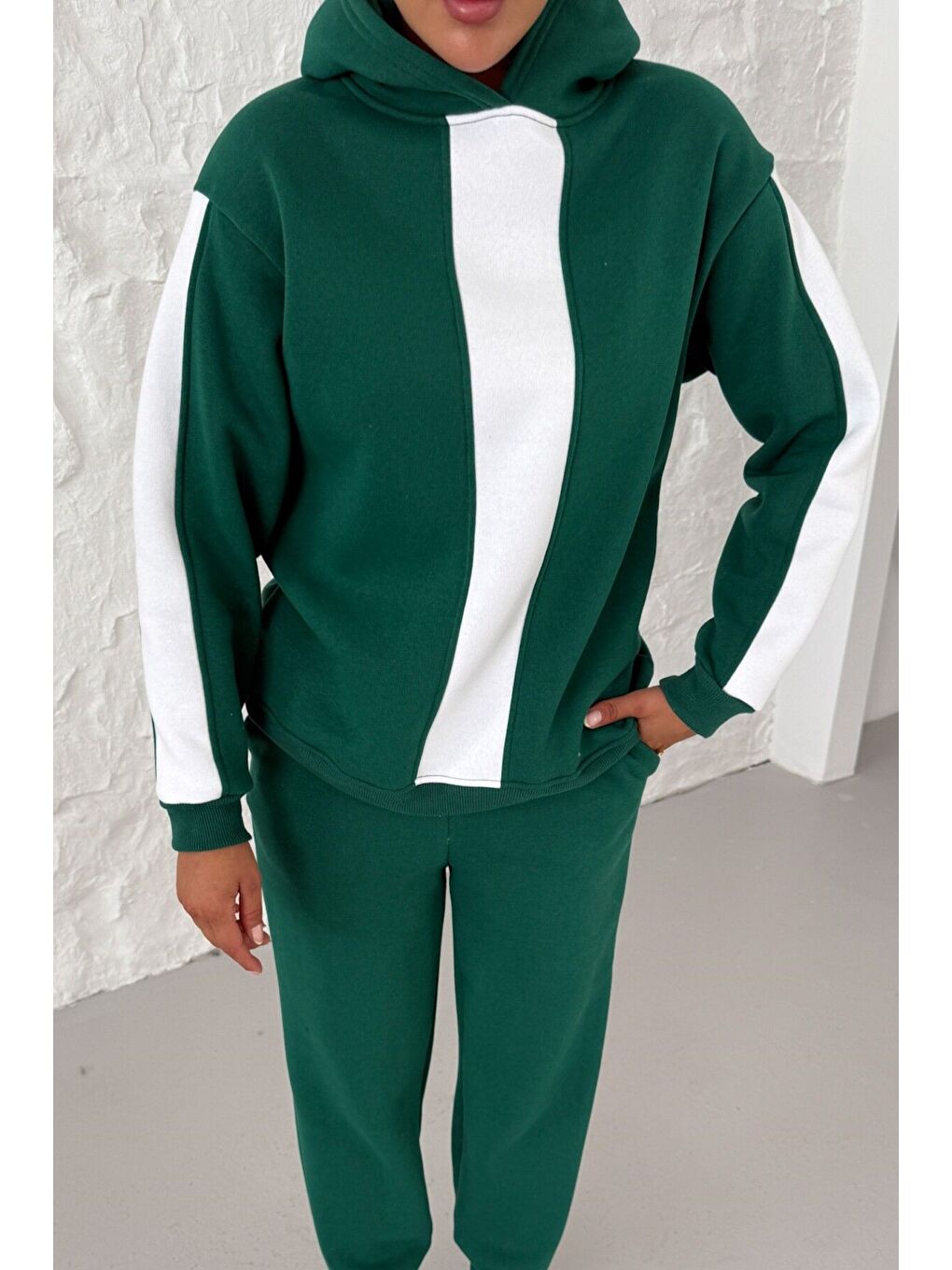 Kadın Nefti Yeşil Kapüşonlu Kol Ve Göğüs Dikey Kalın Şeritli Alt-Üst Eşofman Takımı-6