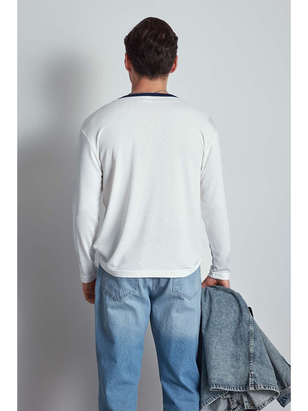 Erkek Kontrast Detaylı Oversize Basic Sweatshirt Ekru-6