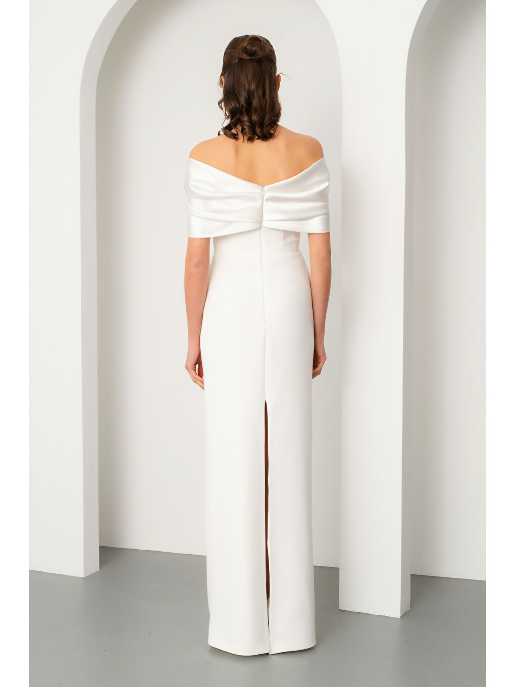 Kadın Beyaz Aksesuar Detay Uzun Söz Nişan Nikah Abiye Elbise-5