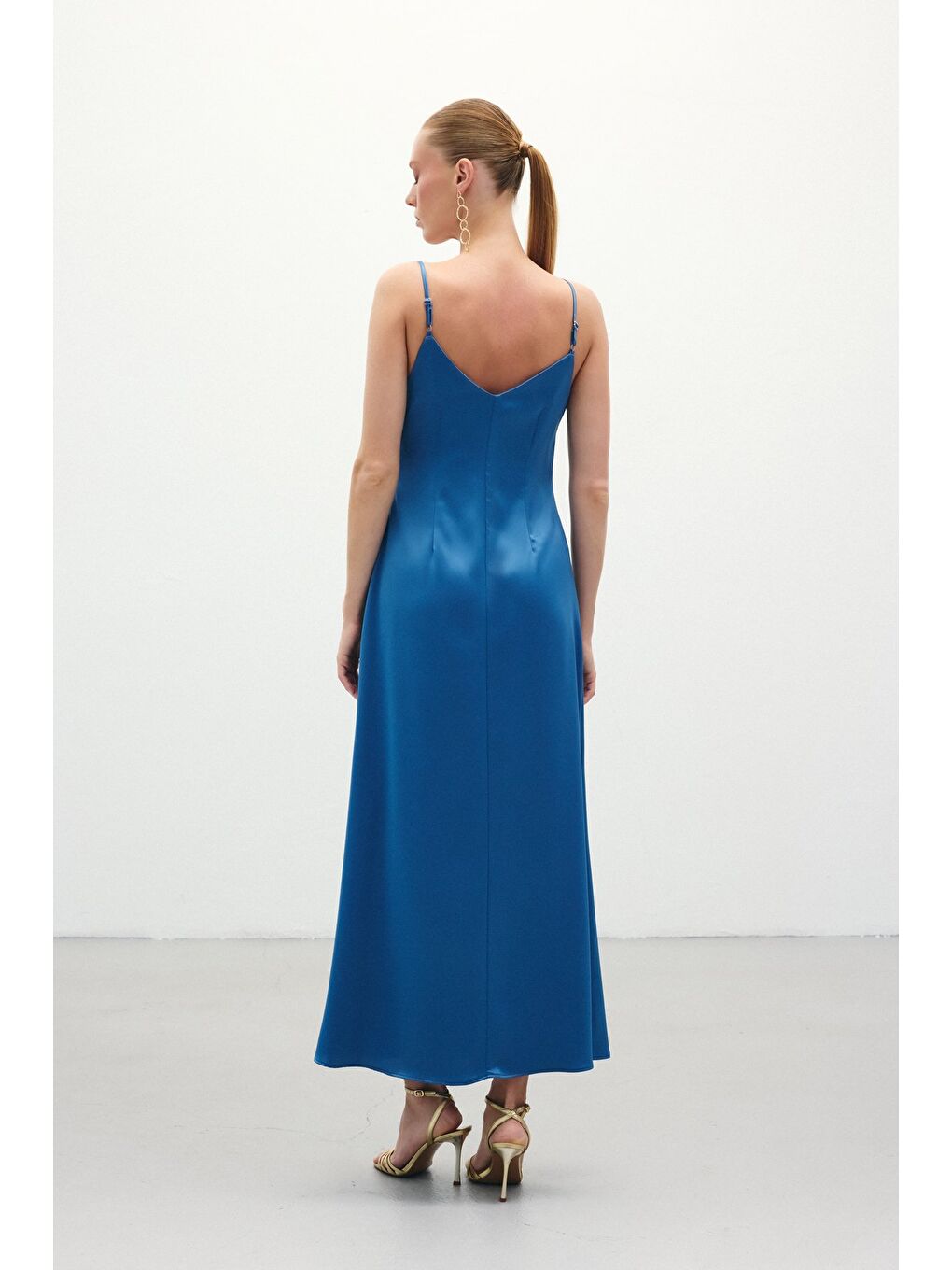 Askılı Uzun Saten Elbise - Sax Mavi-6