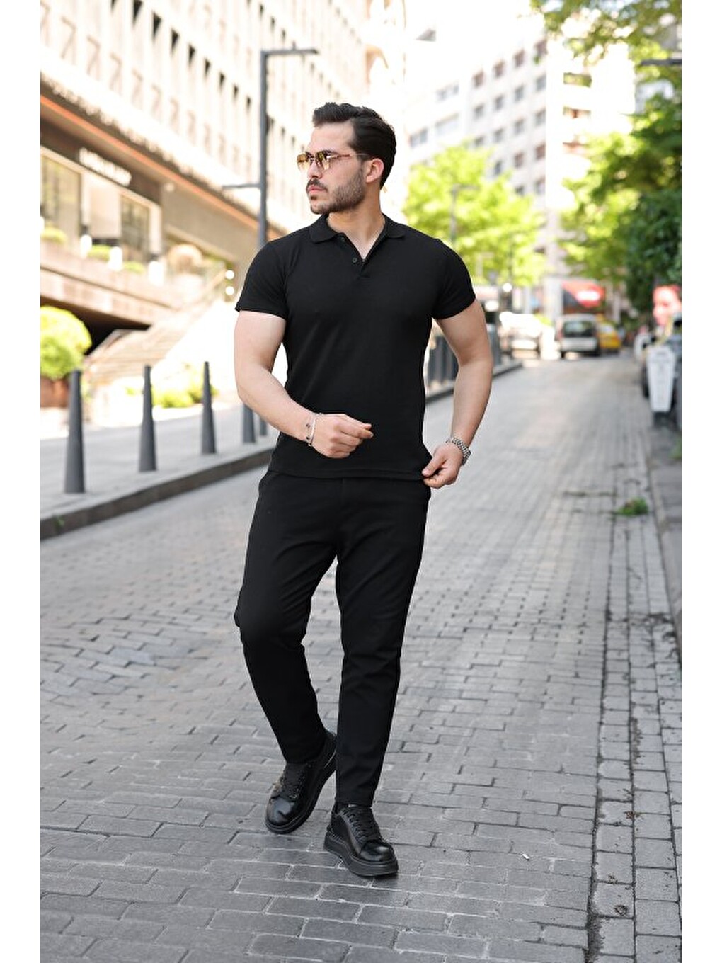 Siyah Erkek Kısa Kollu Yakalı Tişört