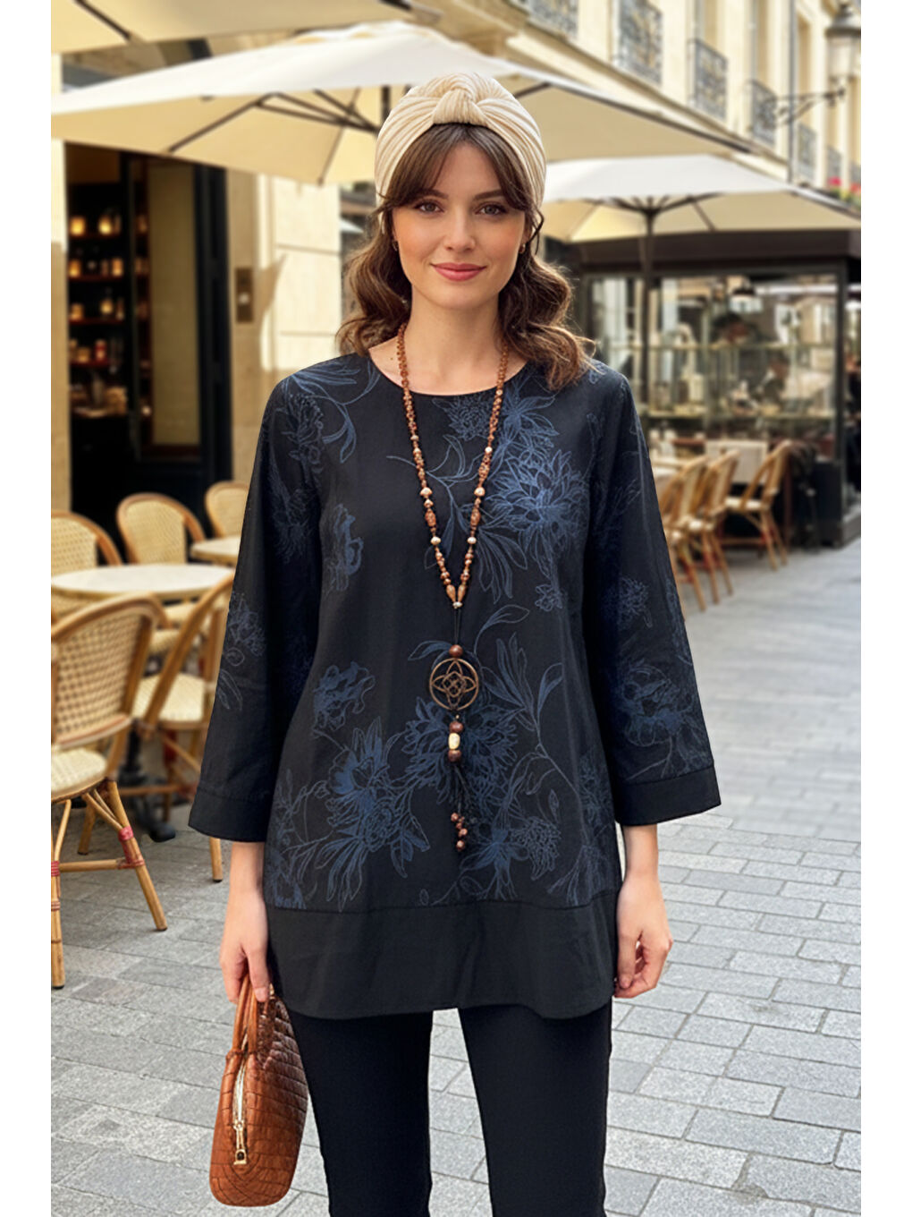 Kolye Detaylı Desenli Bluz 31532 Lacivert