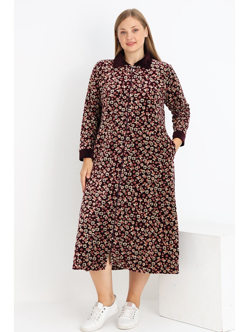 Bordo Kadın Büyük Beden Çiçek Desenli Pamuklu Kadife Fermuarlı Cepli Elbise