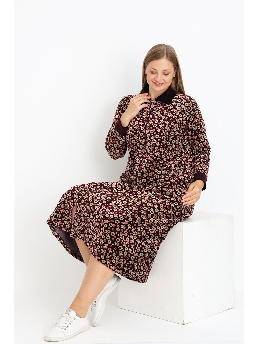 Bordo Kadın Büyük Beden Çiçek Desenli Pamuklu Kadife Fermuarlı Cepli Elbise-3