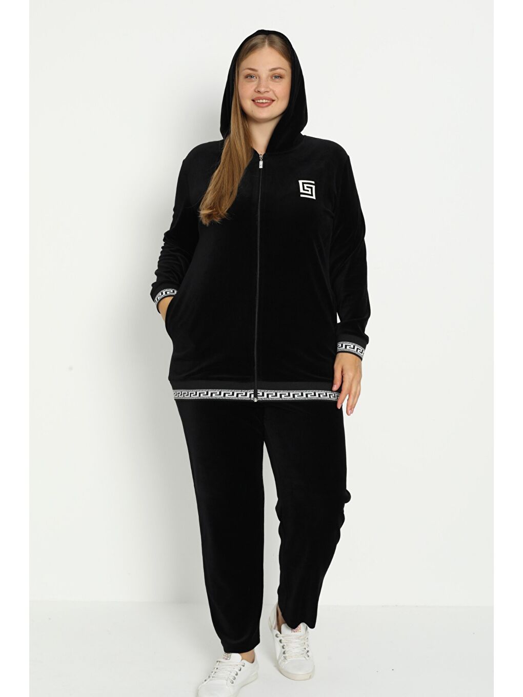 Kadın Büyük Beden Siyah Kapüşonlu Pamuklu Kadife Baskı Detaylı Cepli Alt Üst Eşofman Takımı-6