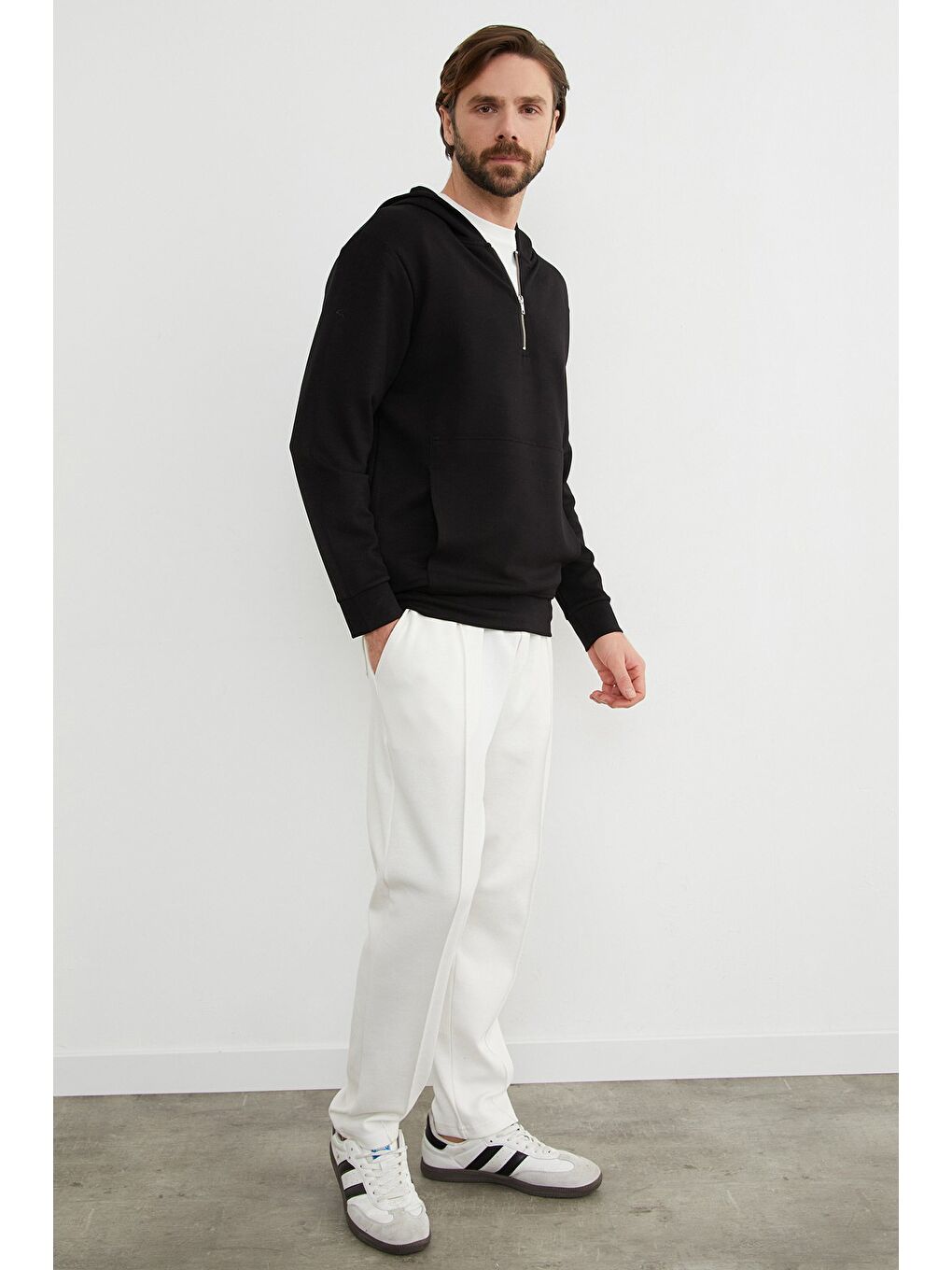 Siyah Yarım Fermuarlı Kapüşonlu Modal Sweatshirt-2