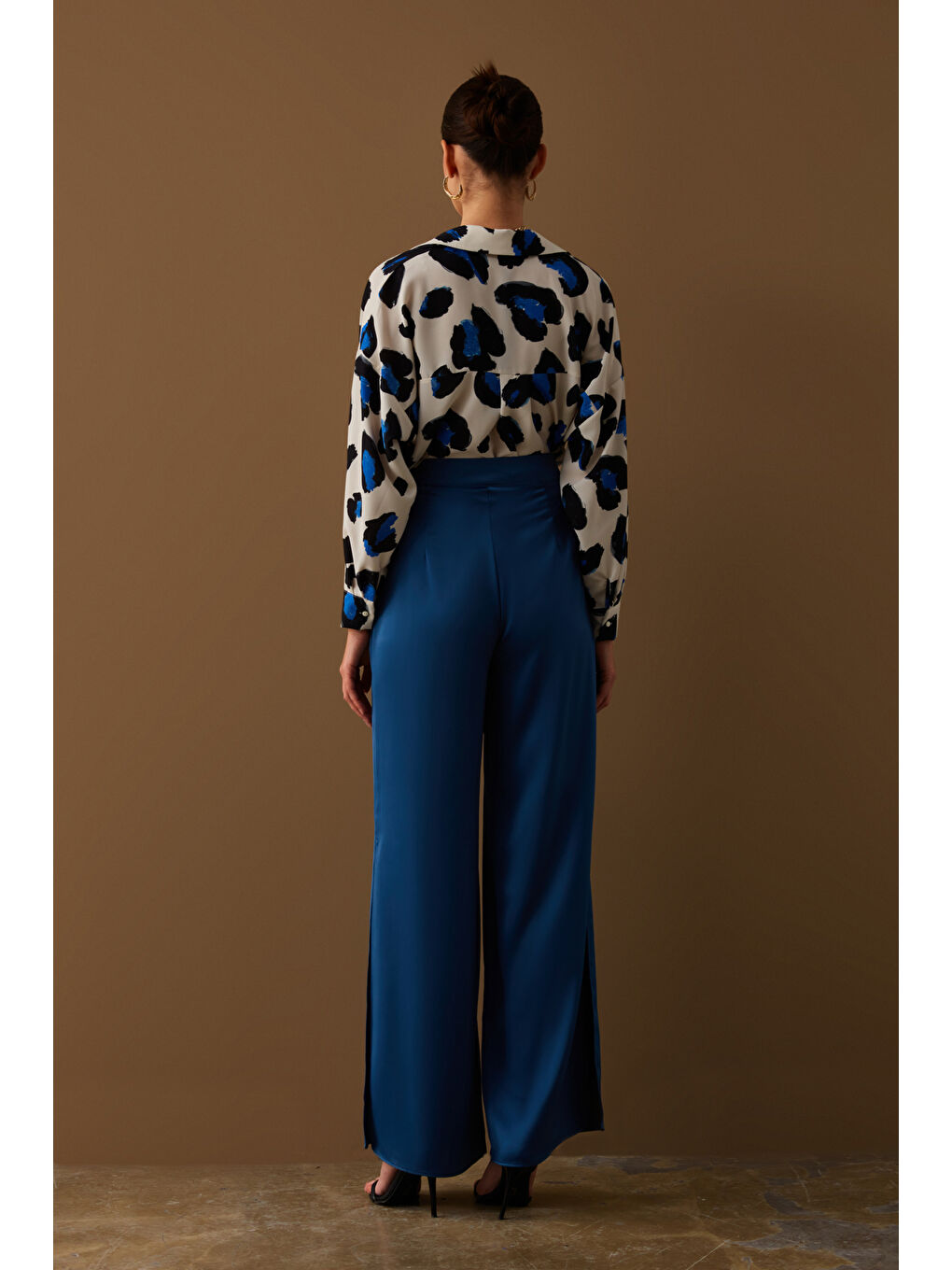 Yırtmaç Detaylı Saten Pantolon - İndigo-7