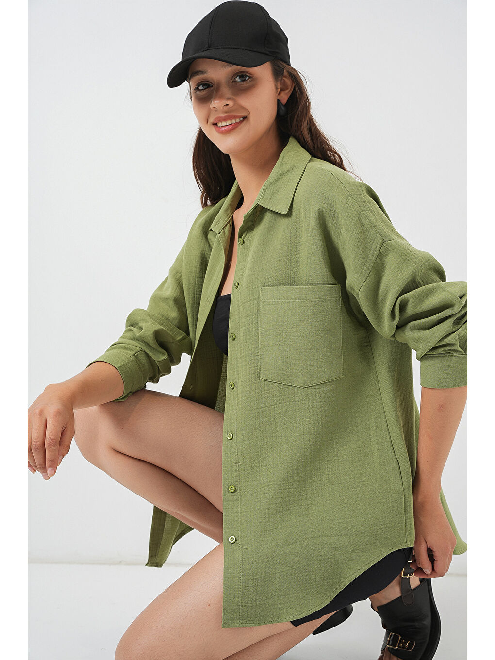Yeşil Kadın Tek Cepli Oversize Müslin Gömlek 20353 - Çağla-2
