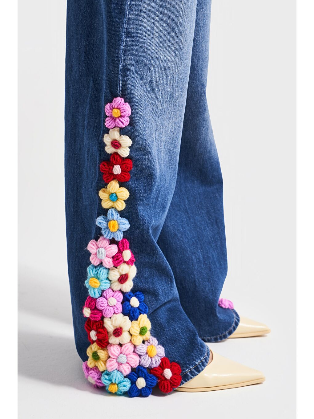 Kadın Mavi Renk 2w5-5 Palazzo Fit Renkli Çiçek Örgü İşlemeli Özel Tasarım Denim Jean-2