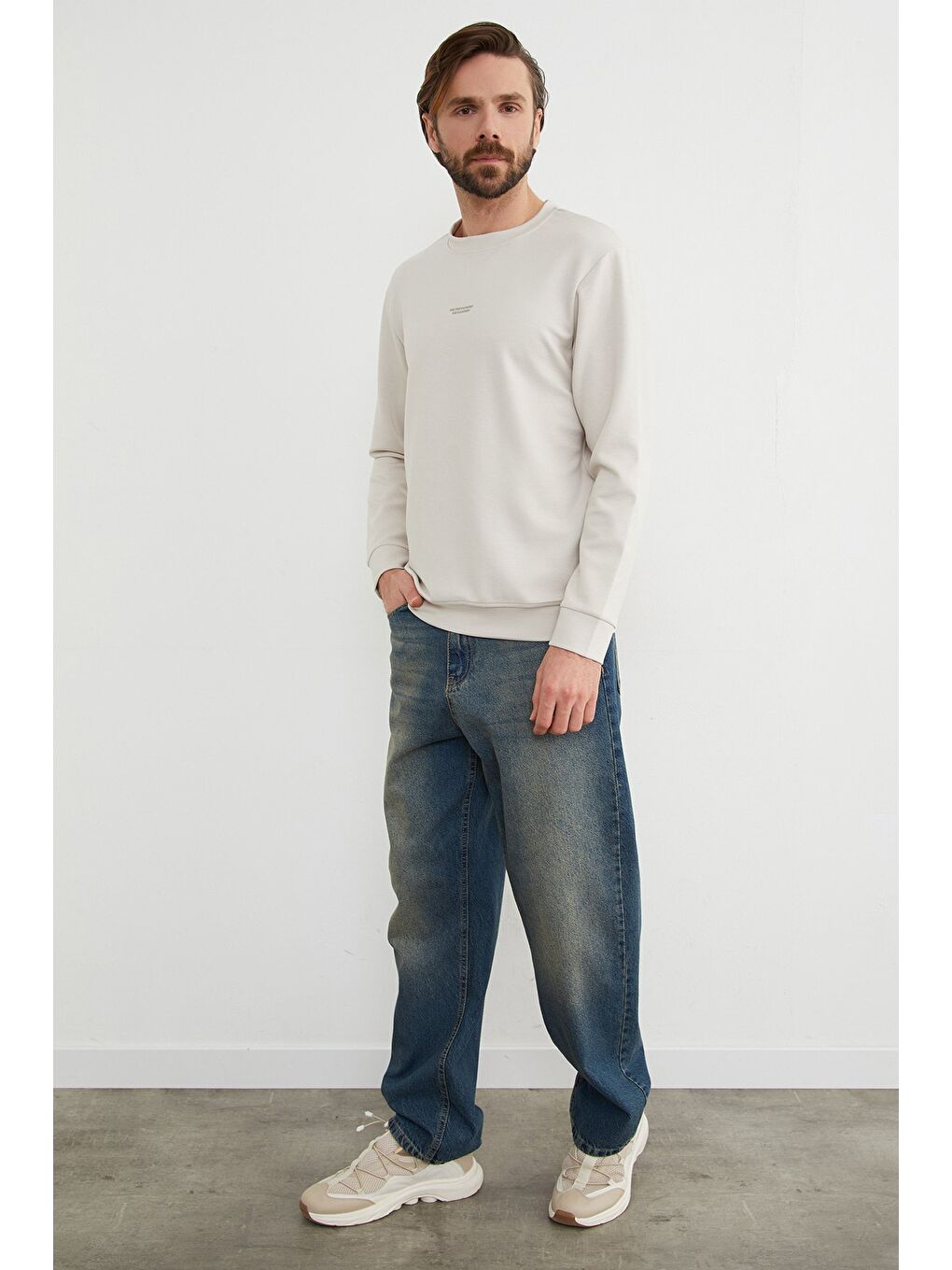 Bej Basic Bisiklet Yaka Modal Kumaş Sweatshirt-1