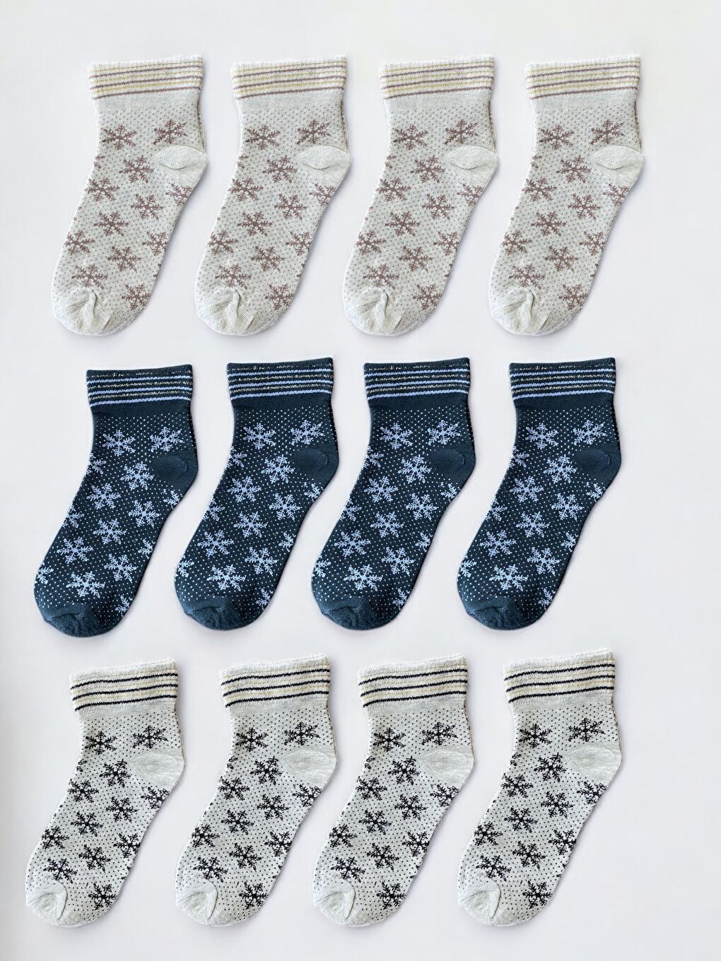 12'li Kadın Karışık Simli Kar Desenli Yarım Konç Patik Çorap