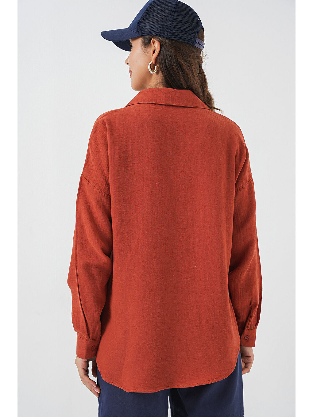 Kahverengi Kadın Tek Cepli Oversize Müslin Gömlek 20353 - Kiremit-6
