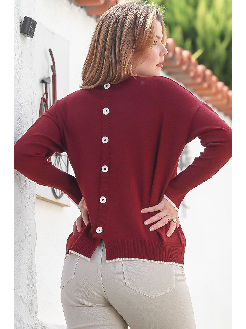Bordo Yuvarlak Yaka Uzun Kol Arkası Düğmeli Casual Triko Kazak 65 65-1