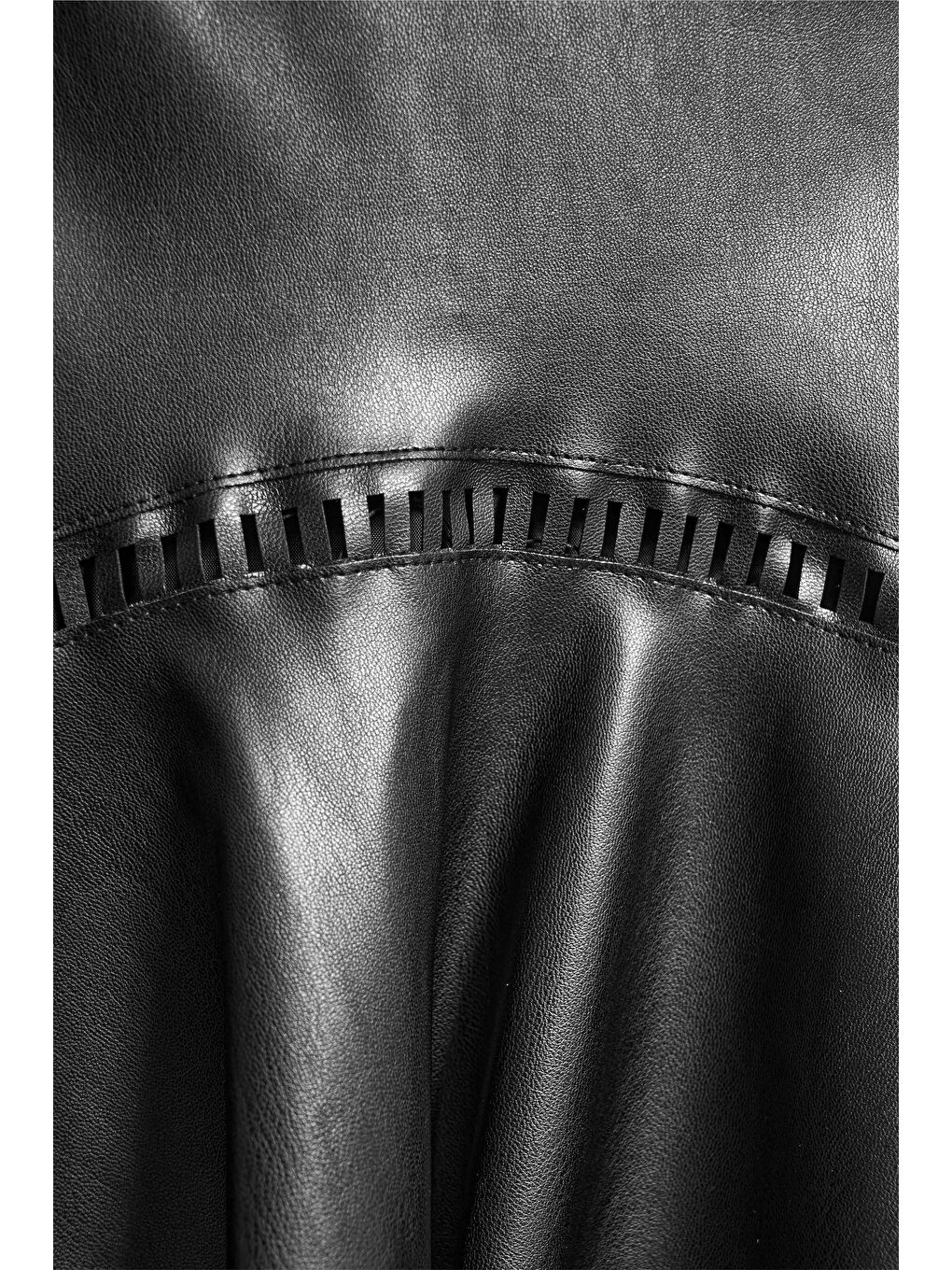 Kadın Siyah Renk w5-1 Pileli Özel Tasarım Suni Deri Poliviskon Kumaş Etek-1