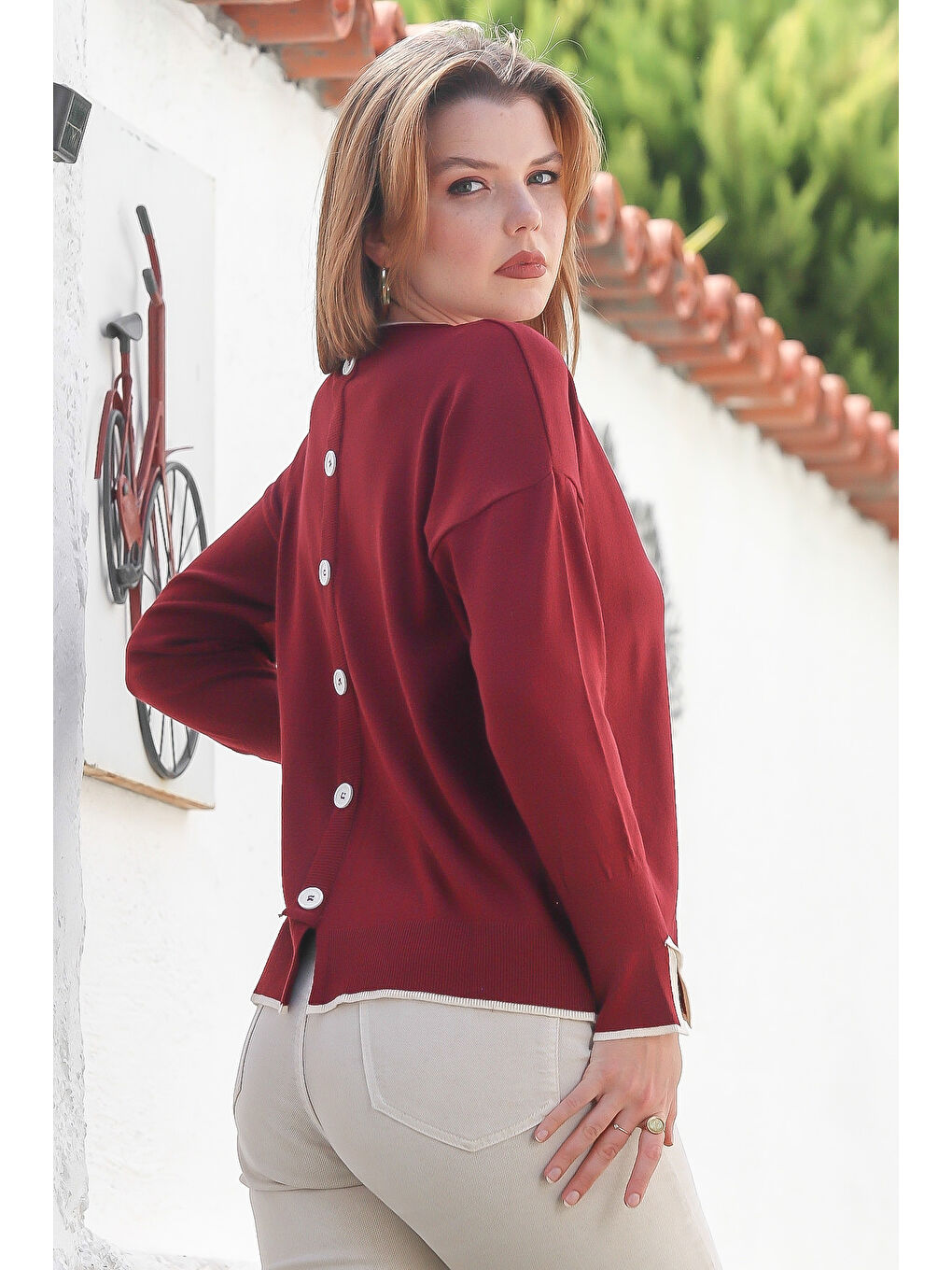 Bordo Yuvarlak Yaka Uzun Kol Arkası Düğmeli Casual Triko Kazak 65 65-7