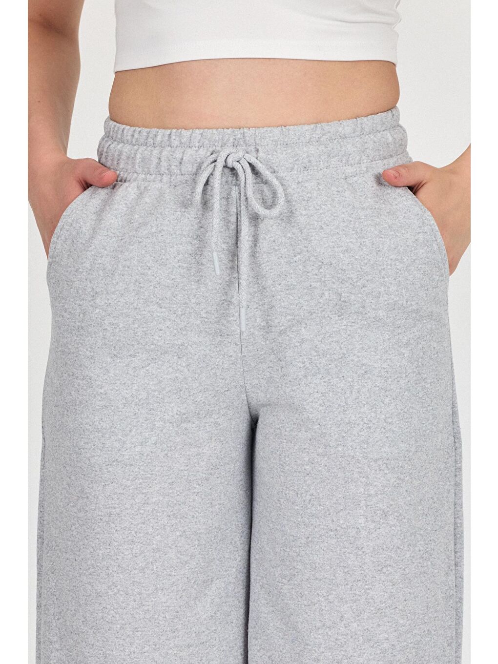 Yüksek Bel Cepli Rahat Kesim Mevsimlik Kadın Diz Altı Bermuda Gri Kapri Şort-5