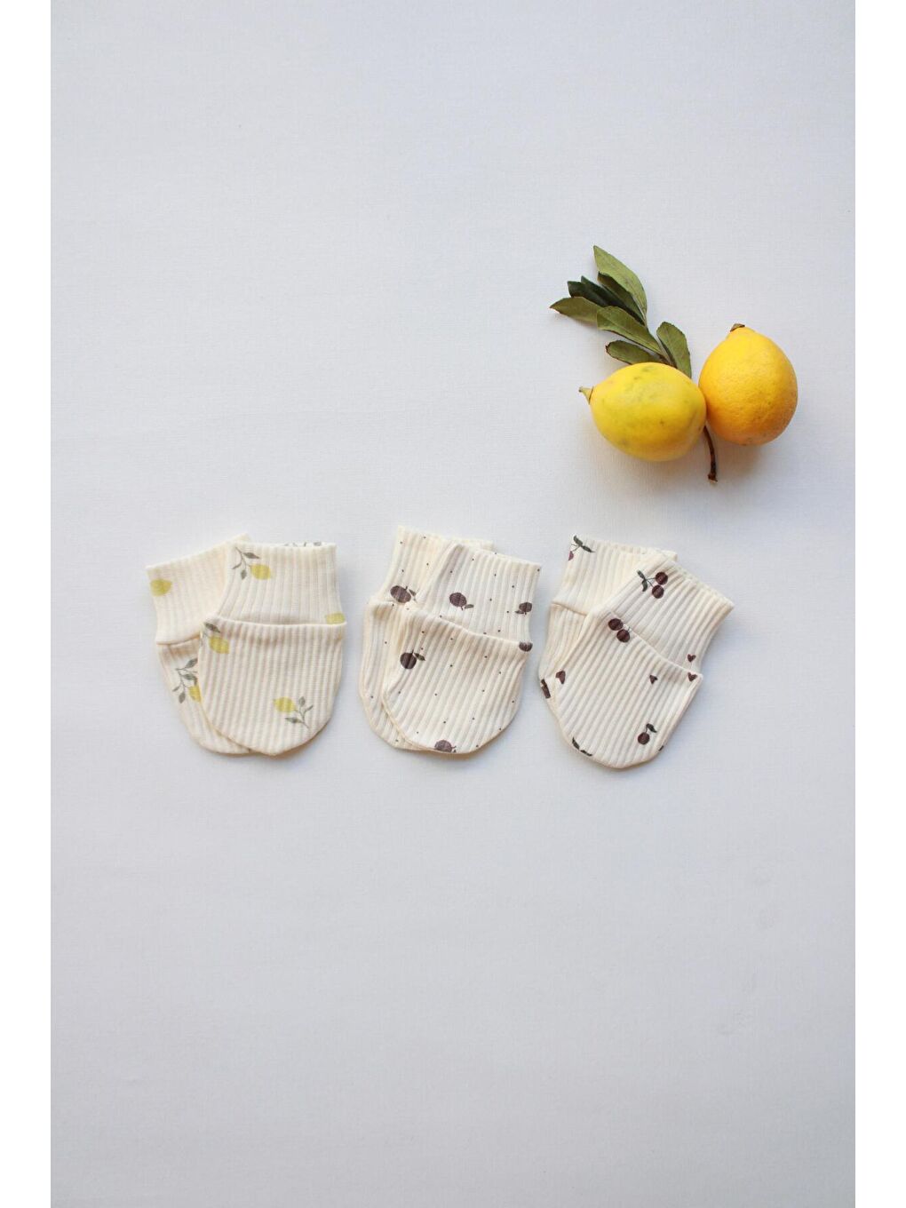 Ekru Mona Serisi 3lü Krem Rengi Yenidoğan Eldiven Set