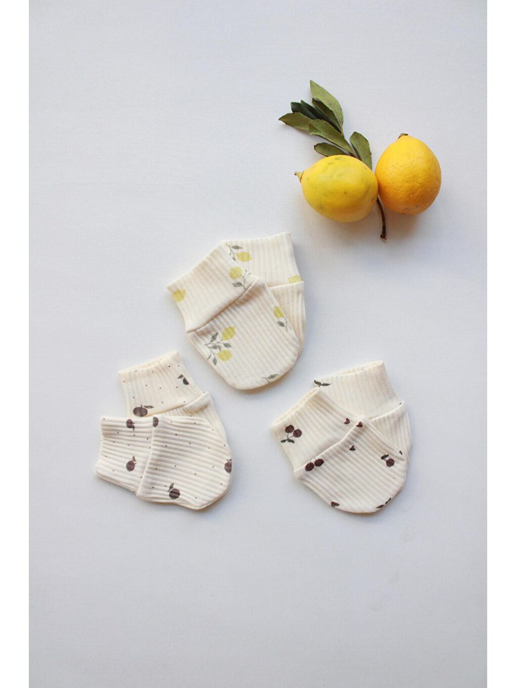 Ekru Mona Serisi 3lü Krem Rengi Yenidoğan Eldiven Set-1