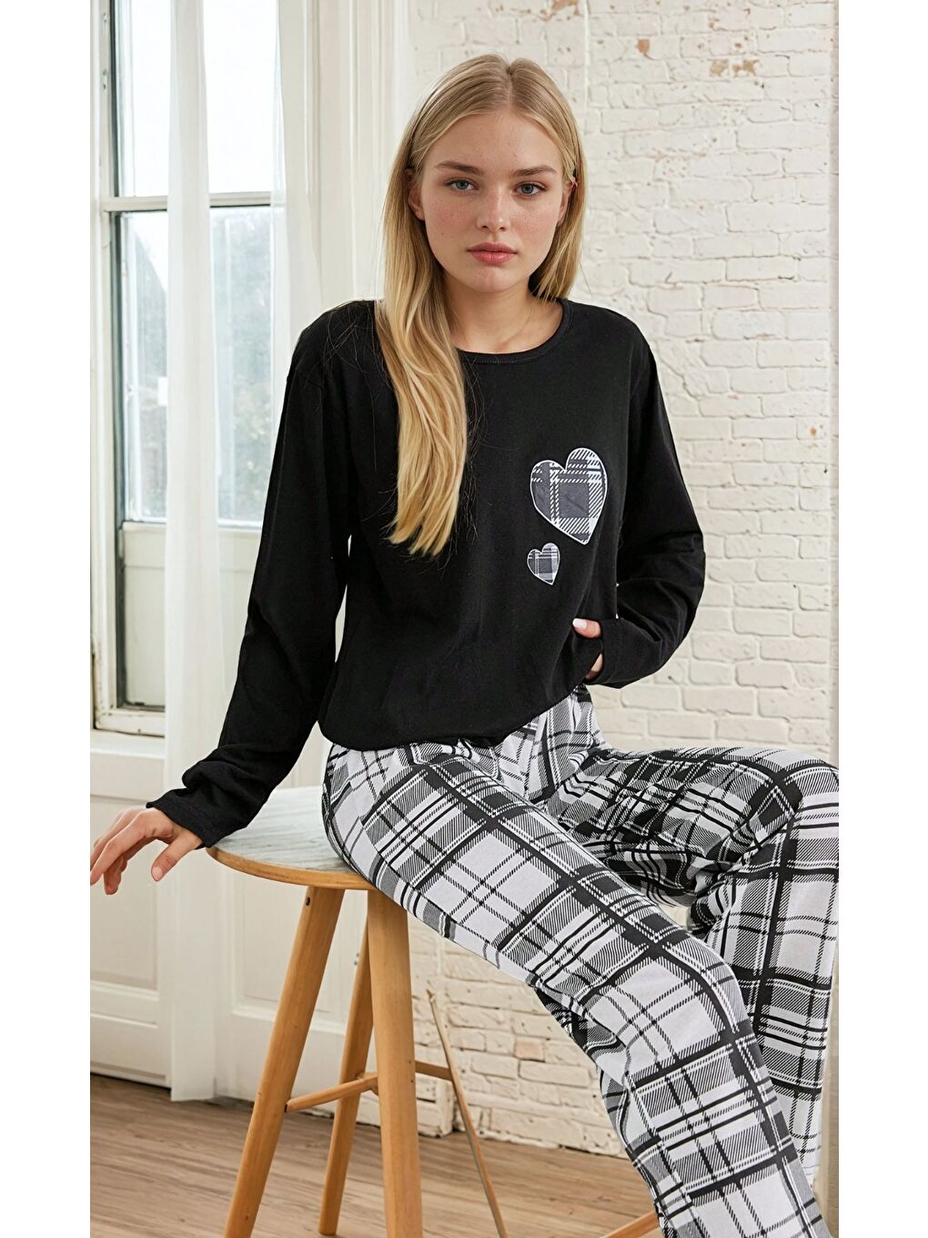 Siyah Ekose Desen Kalp Detay Uzun Kol Pijama Takımı-2