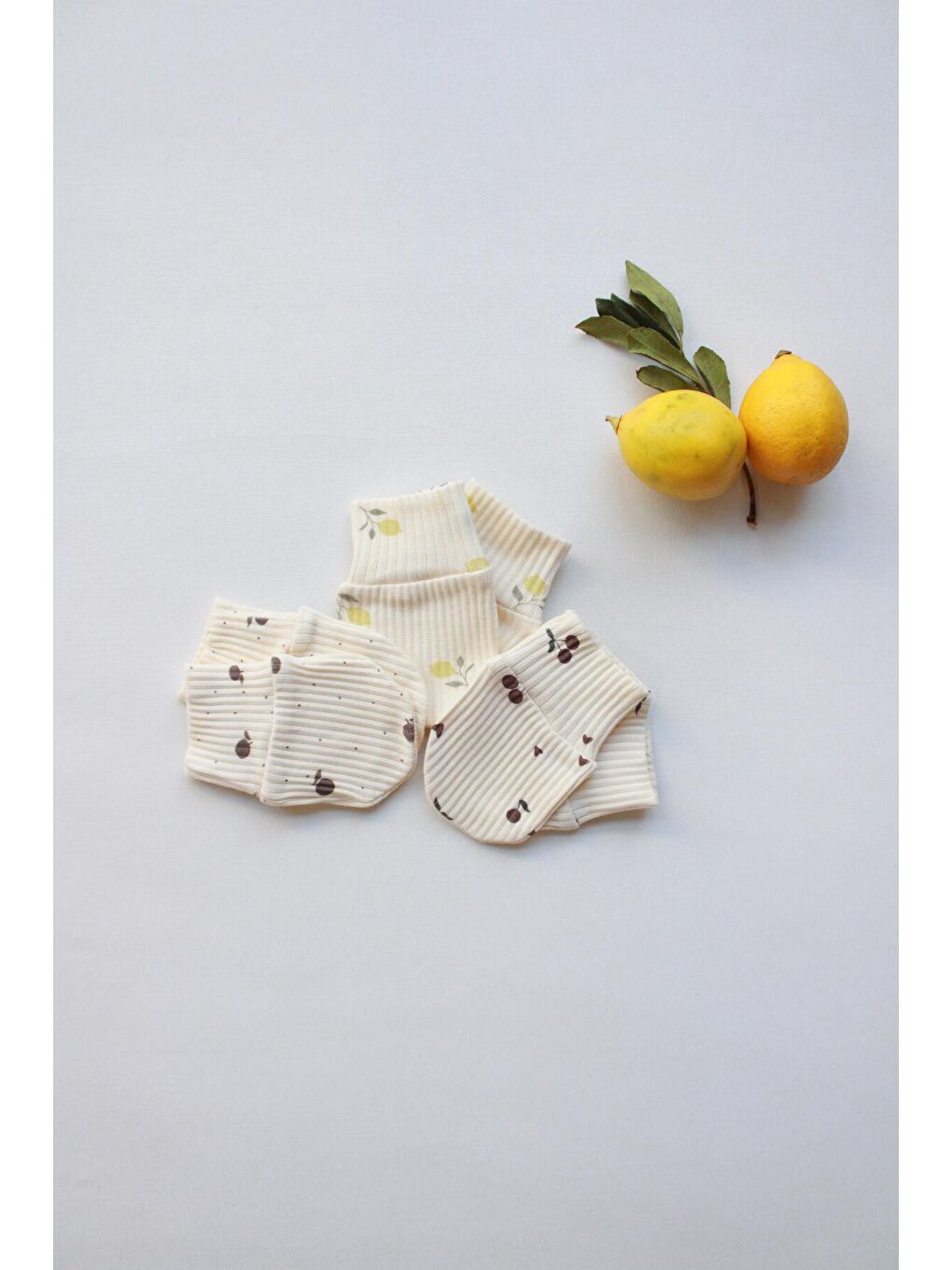 Ekru Mona Serisi 3lü Krem Rengi Yenidoğan Eldiven Set-2