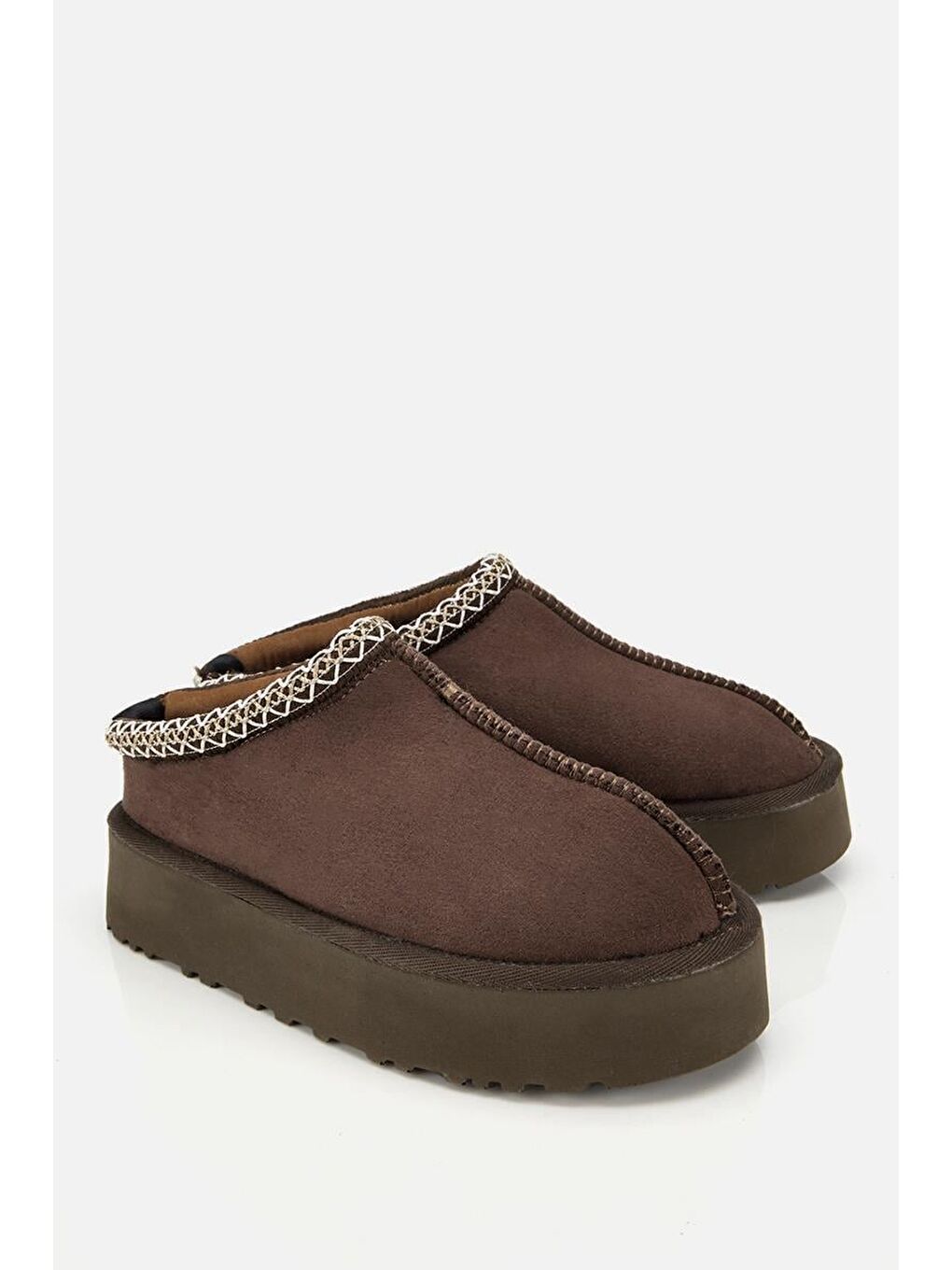 Kadın Süet Kahverengi Dikiş Detaylı İçi Kürklü Yüksek Tabanlı Yarım Bot Terlik-1