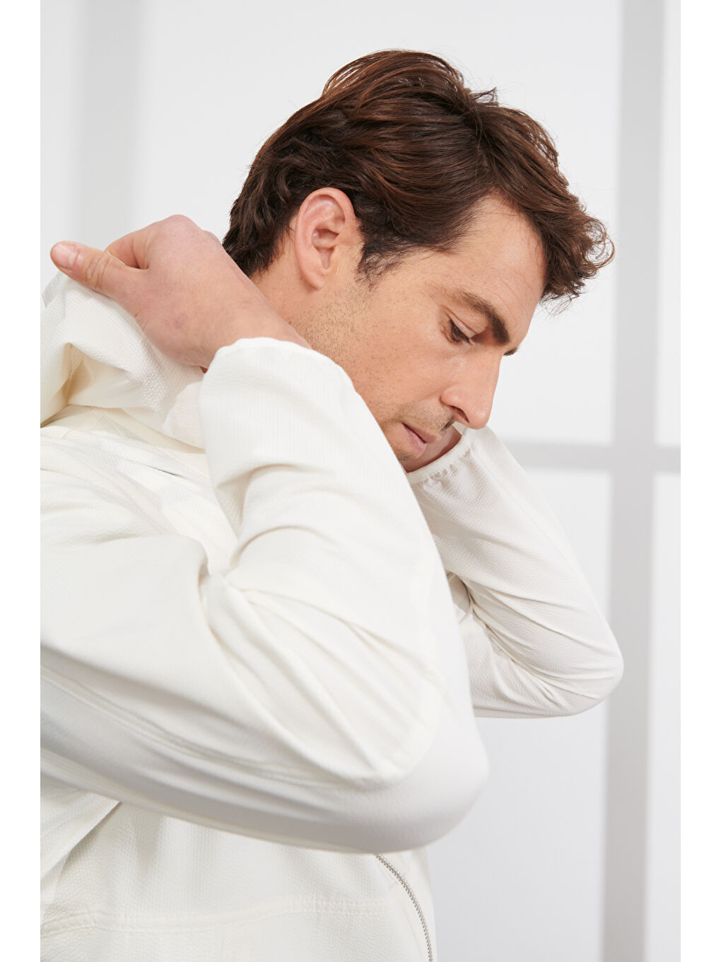 Erkek Ekru Standart Fit Normal Kesim Kapüşonlu Mont-4